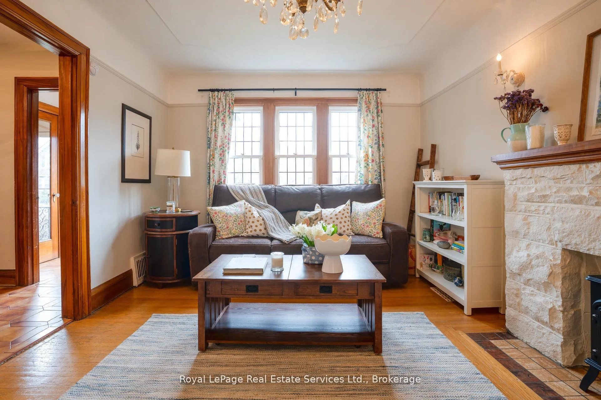 Photo 12 of 89 Edgemont Street S, Hamilton, Delta — HOMEH