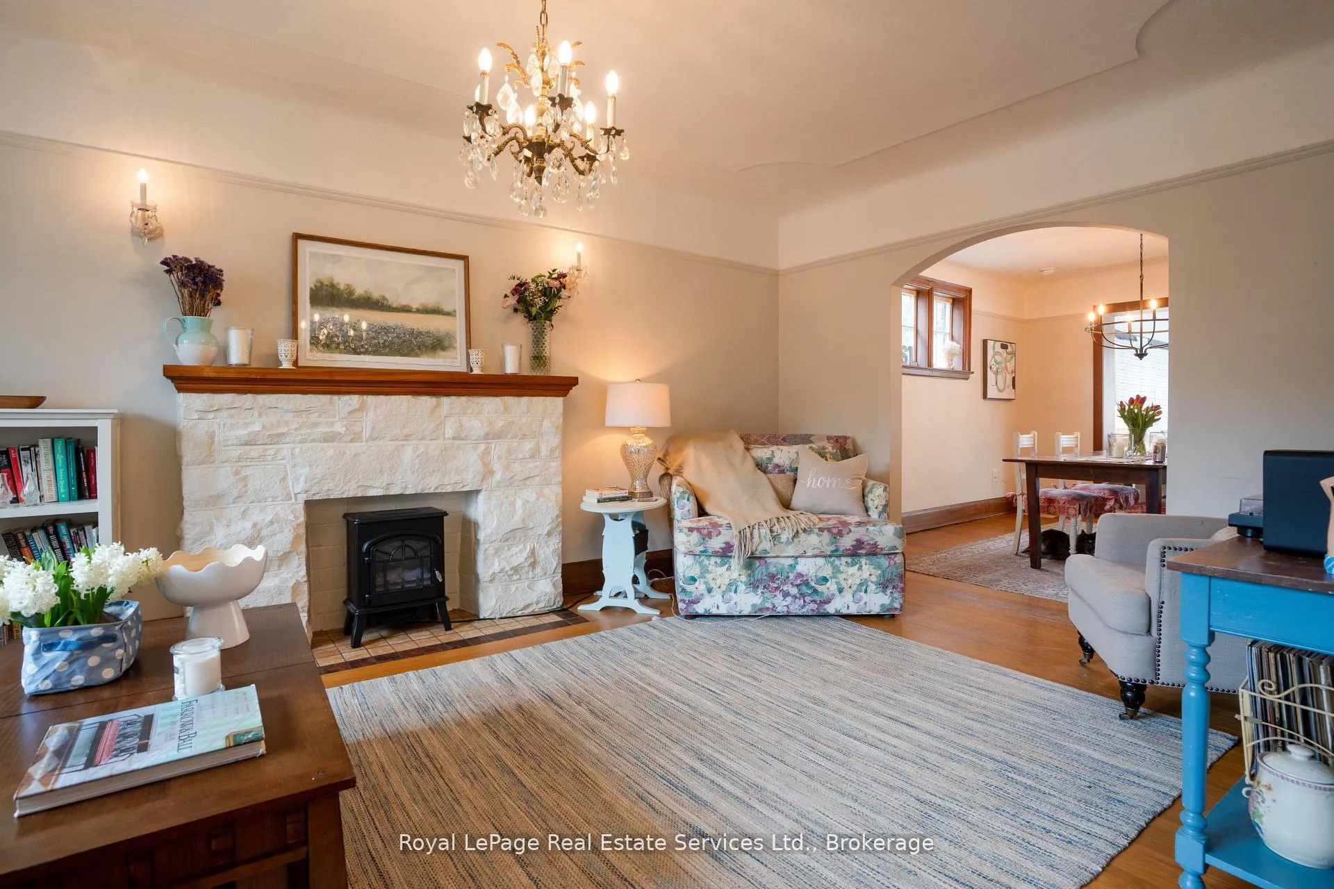 Photo 14 of 89 Edgemont Street S, Hamilton, Delta — HOMEH