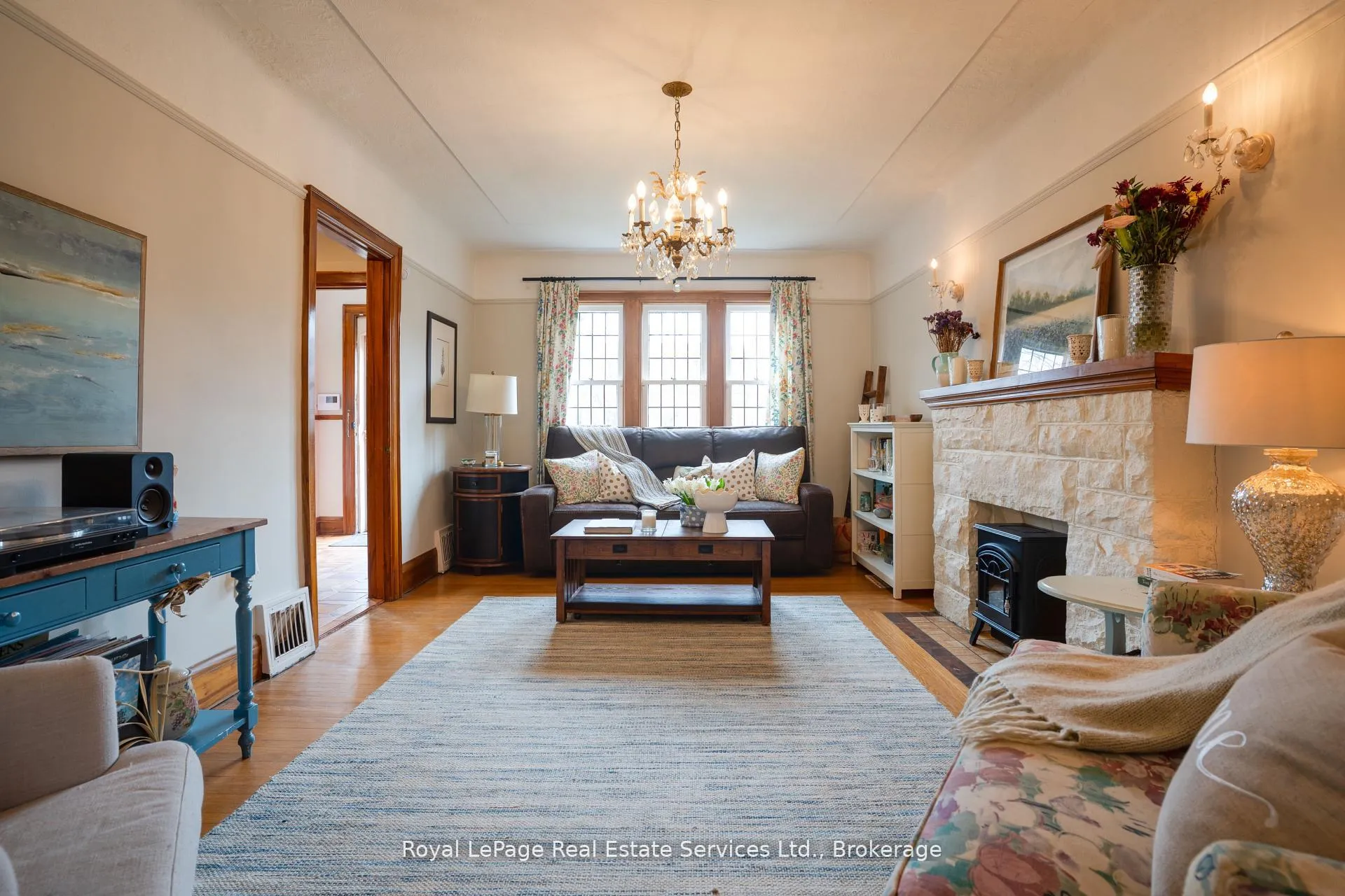 Photo 15 of 89 Edgemont Street S, Hamilton, Delta — HOMEH