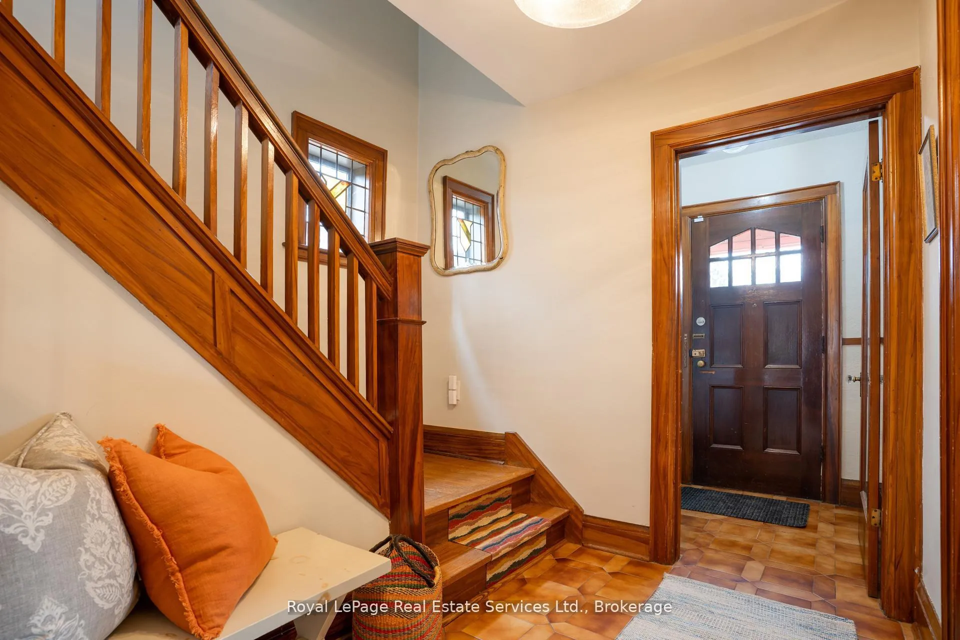 Photo 18 of 89 Edgemont Street S, Hamilton, Delta — HOMEH