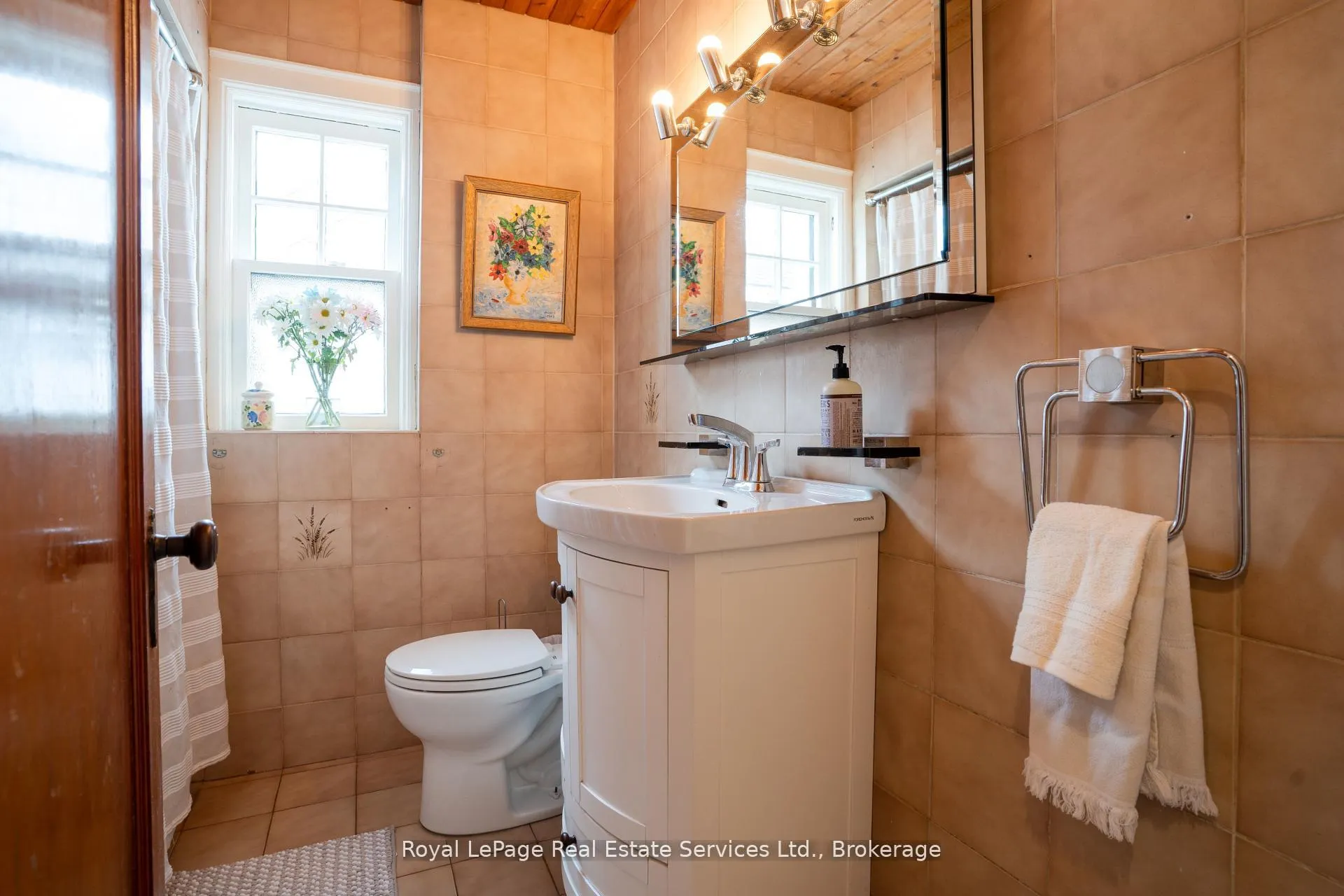 Photo 25 of 89 Edgemont Street S, Hamilton, Delta — HOMEH