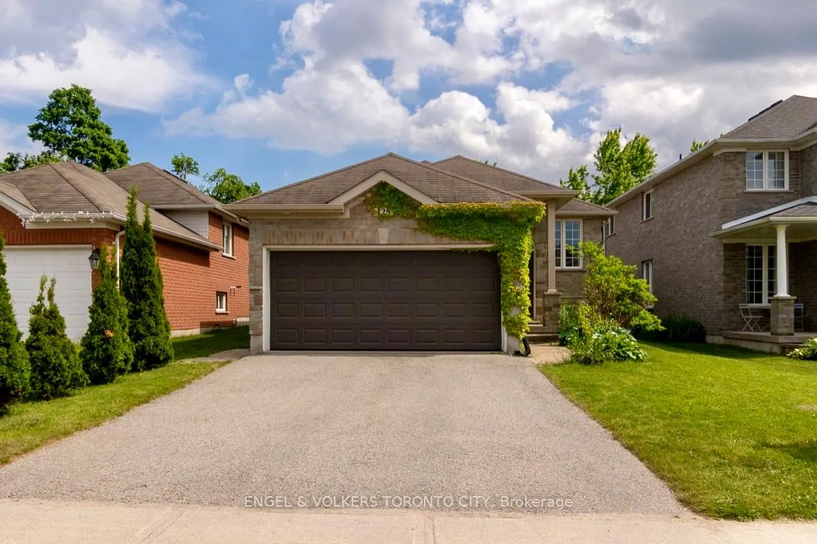 Front of Unit Lower, 125 Sovereign's Gate