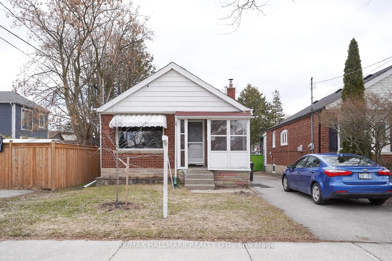 Photo 1 of 21 Phenix Drive, Scarborough, Birchcliffe-Cliffside — HOMEH