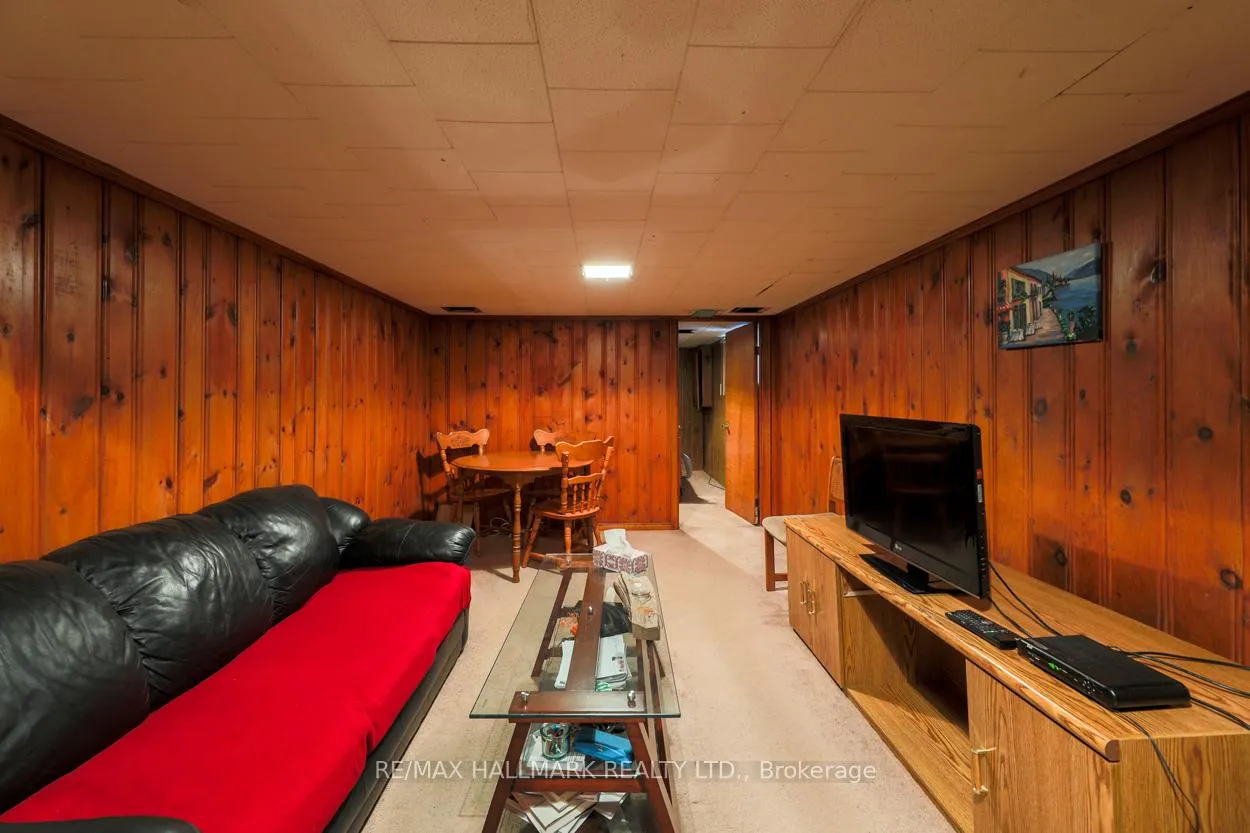 Photo 11 of 21 Phenix Drive, Scarborough, Birchcliffe-Cliffside — HOMEH