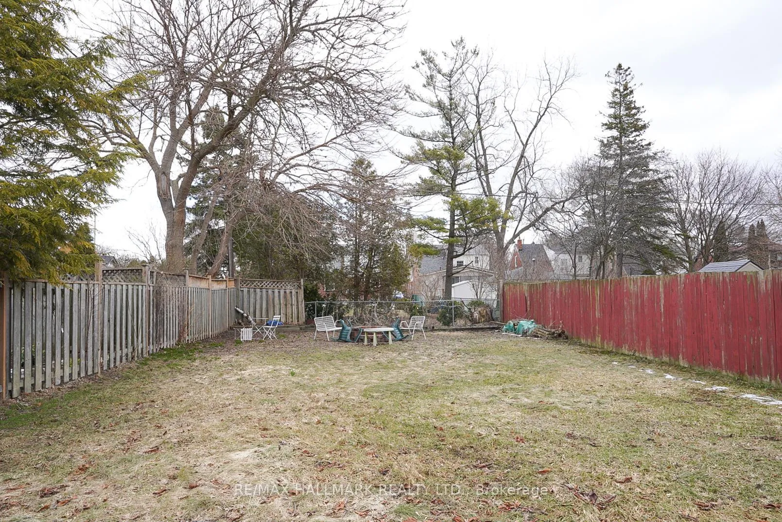Photo 17 of 21 Phenix Drive, Scarborough, Birchcliffe-Cliffside — HOMEH
