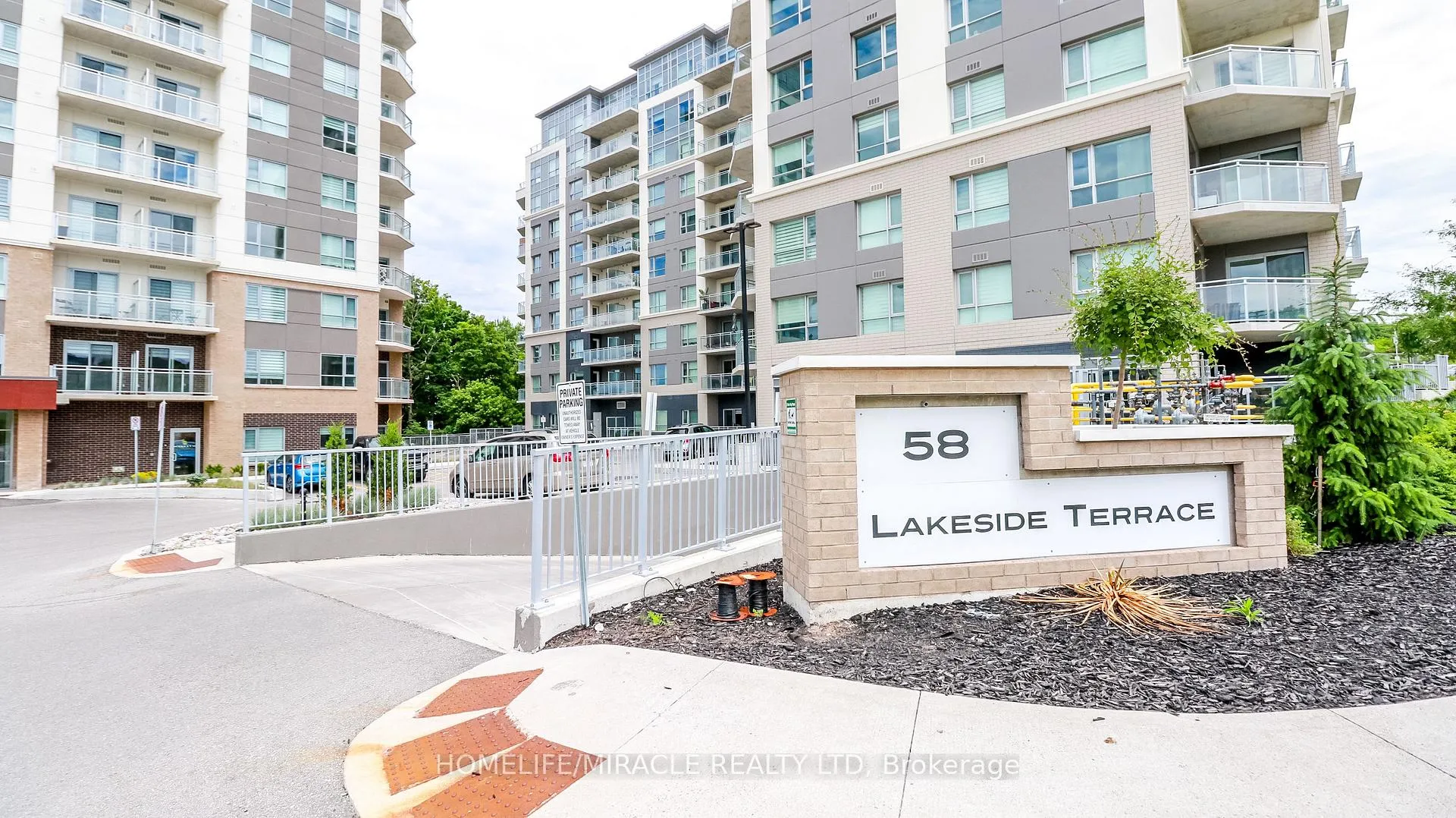 Photo 1 of Unit 501, 58 Lakeside Terrace, Barrie, Little Lake — HOMEH