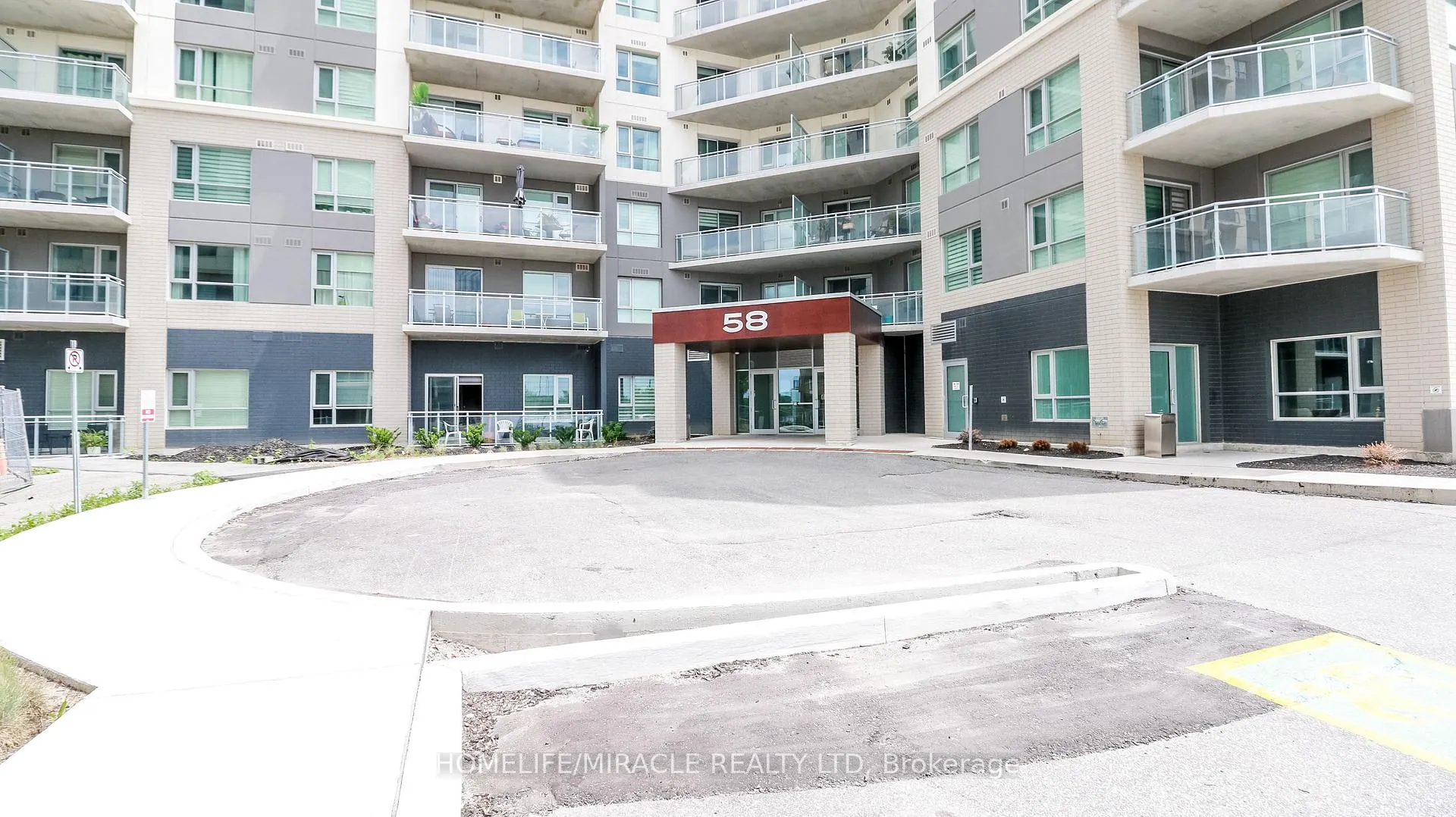 Photo 2 of Unit 501, 58 Lakeside Terrace, Barrie, Little Lake — HOMEH