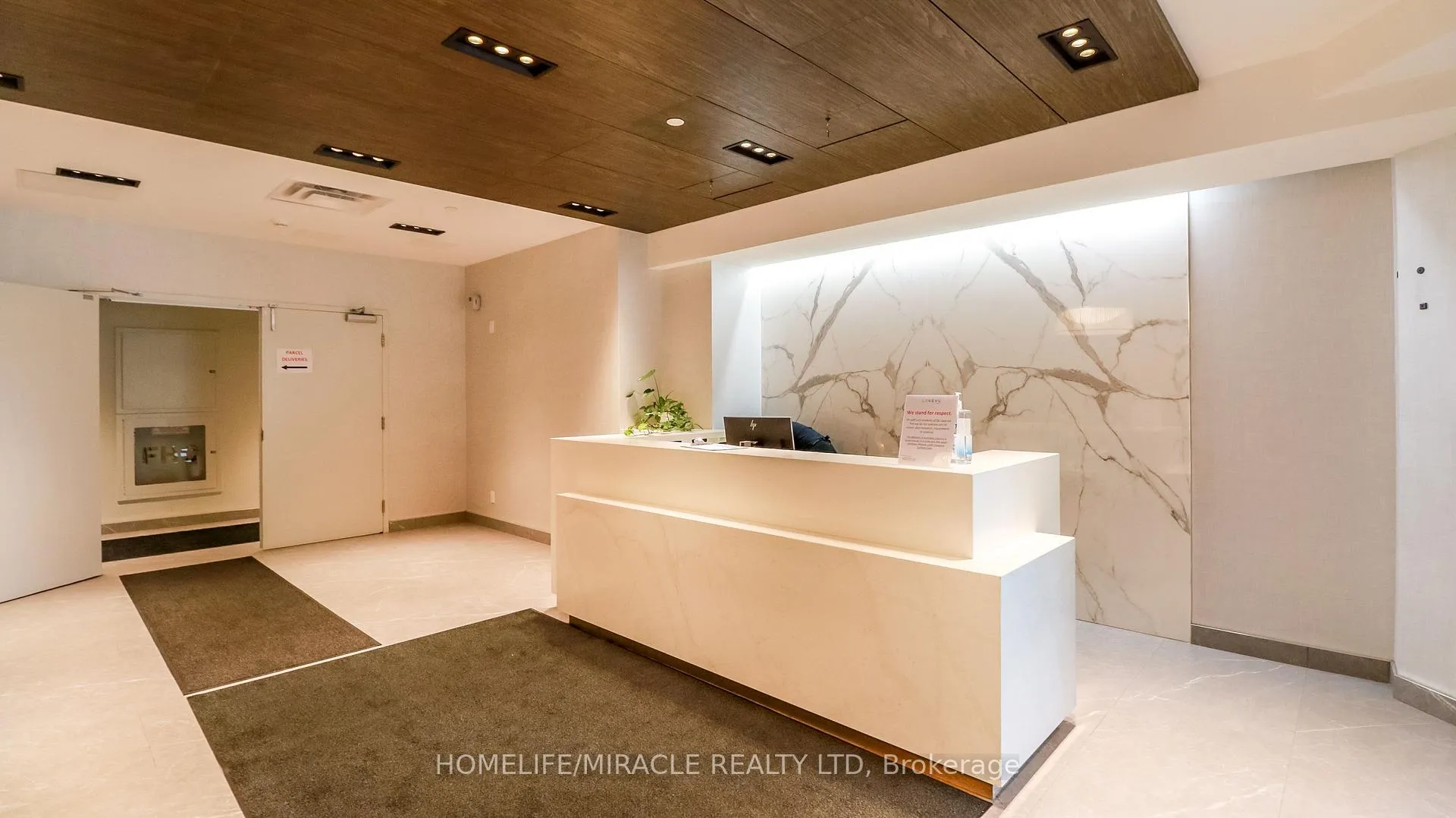 Photo 7 of Unit 501, 58 Lakeside Terrace, Barrie, Little Lake — HOMEH