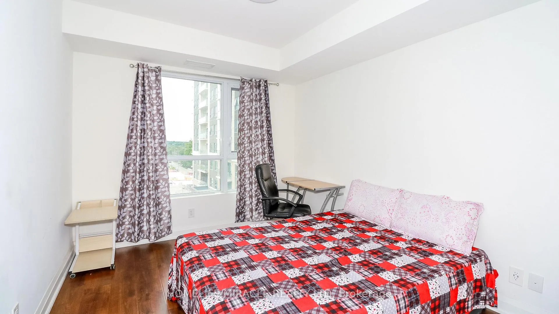 Photo 14 of Unit 501, 58 Lakeside Terrace, Barrie, Little Lake — HOMEH