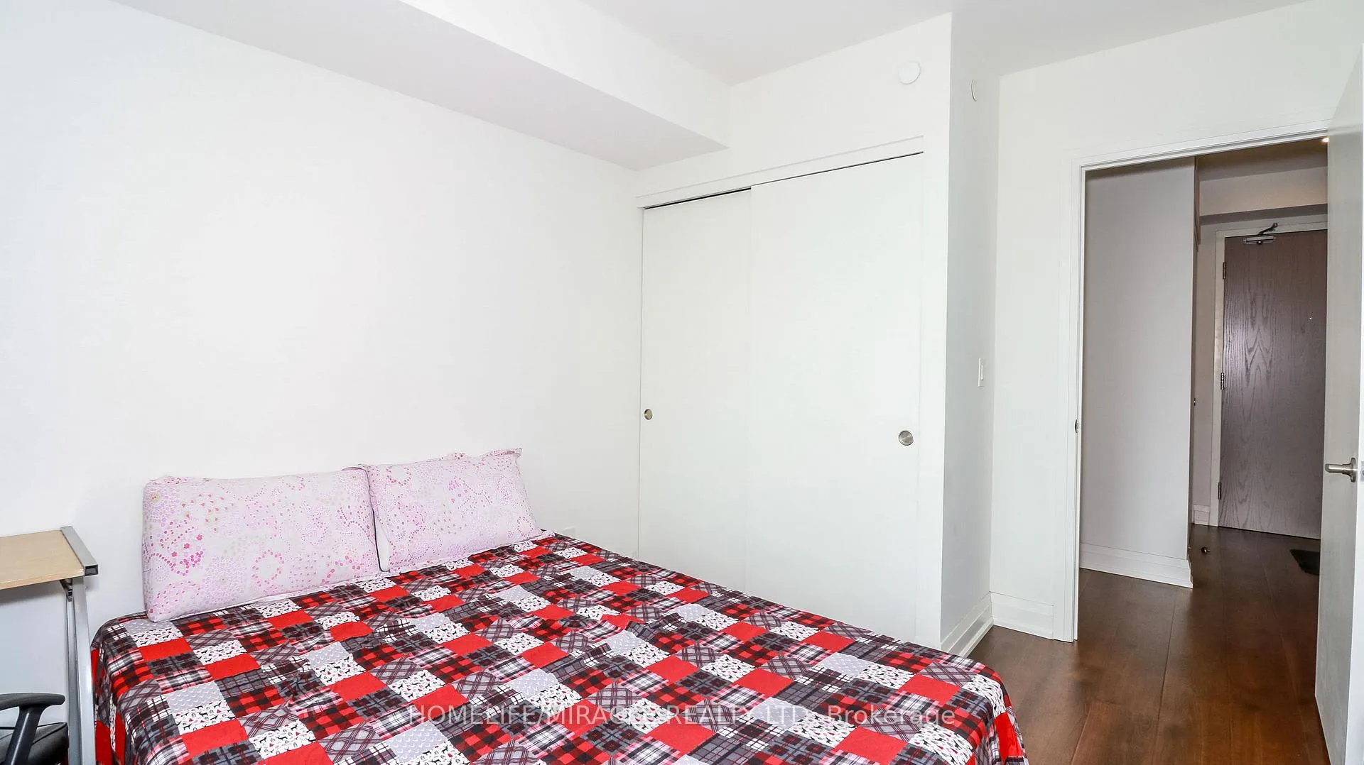 Photo 15 of Unit 501, 58 Lakeside Terrace, Barrie, Little Lake — HOMEH