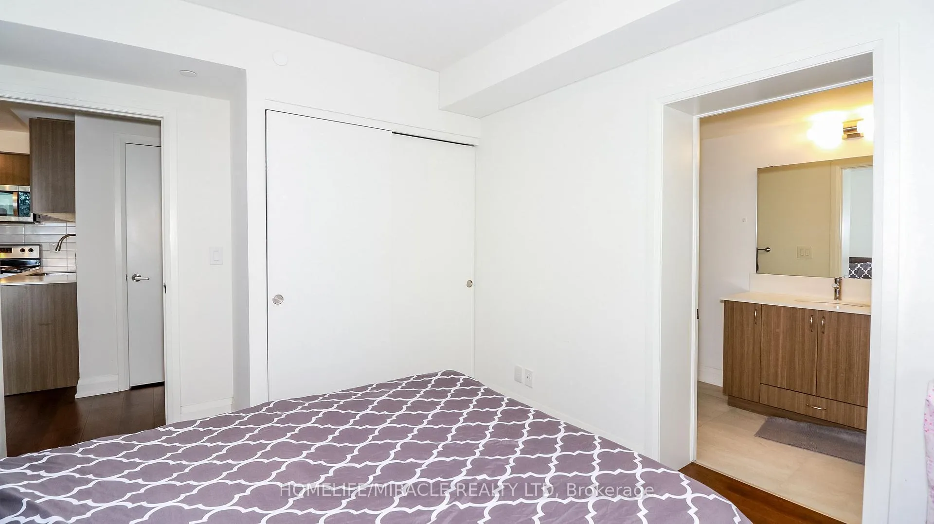 Photo 27 of Unit 501, 58 Lakeside Terrace, Barrie, Little Lake — HOMEH