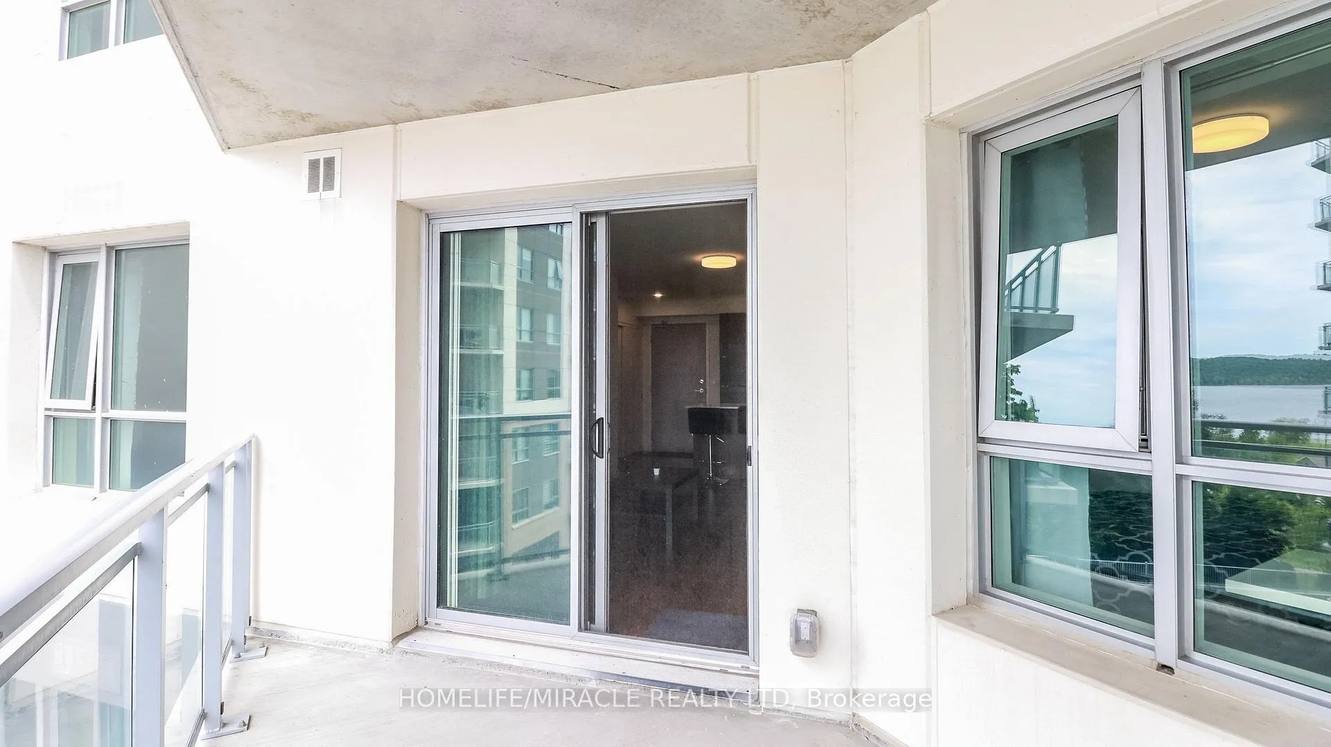 Photo 31 of Unit 501, 58 Lakeside Terrace, Barrie, Little Lake — HOMEH