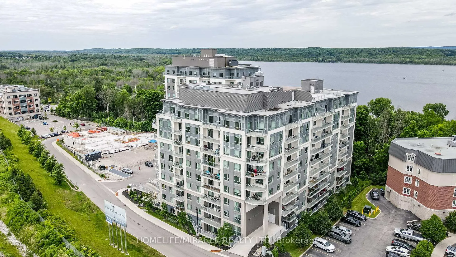 Photo 36 of Unit 501, 58 Lakeside Terrace, Barrie, Little Lake — HOMEH