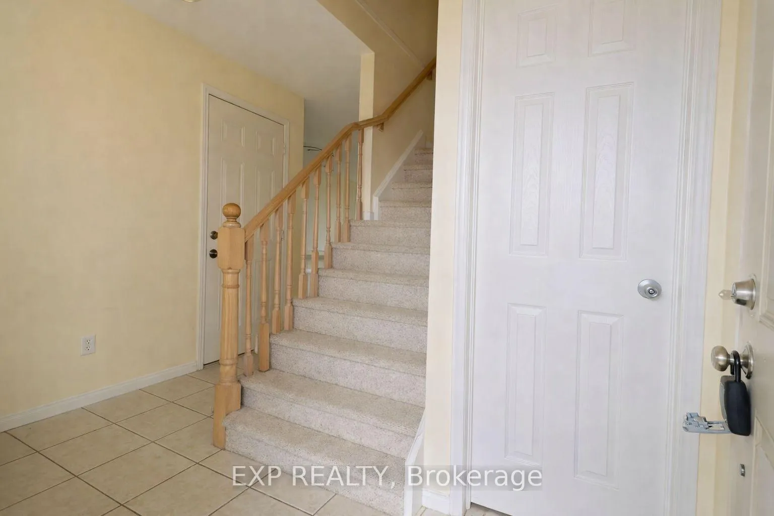 Photo 4 of 76 Templewood Dr, Kitchener — HOMEH
