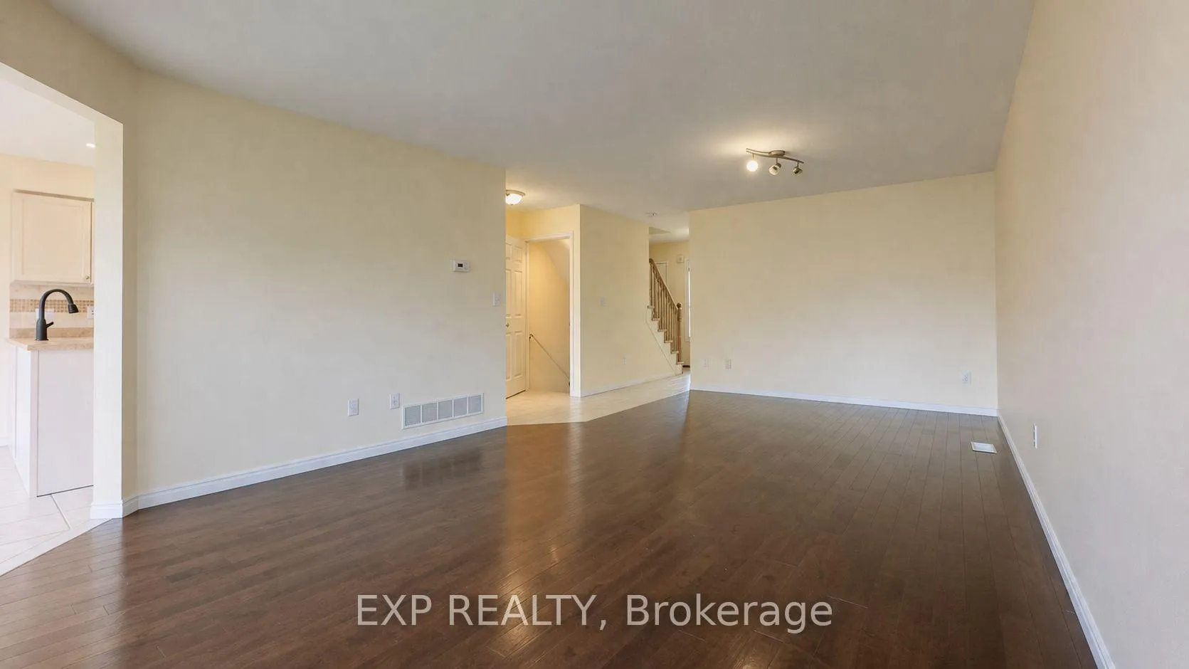Photo 7 of 76 Templewood Dr, Kitchener — HOMEH