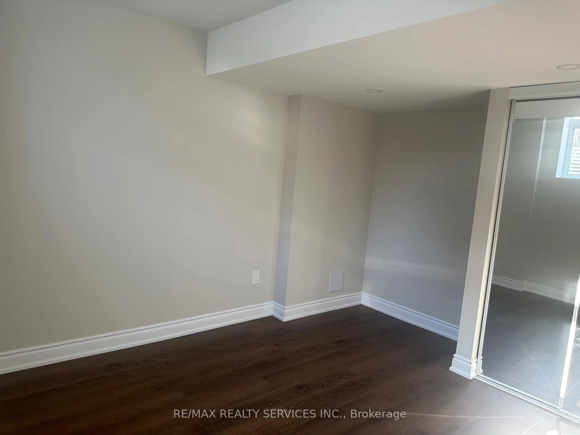 Photo 4 of Unit basement, 15 Powell Dr, Brampton, Sandringham-Wellington — HOMEH