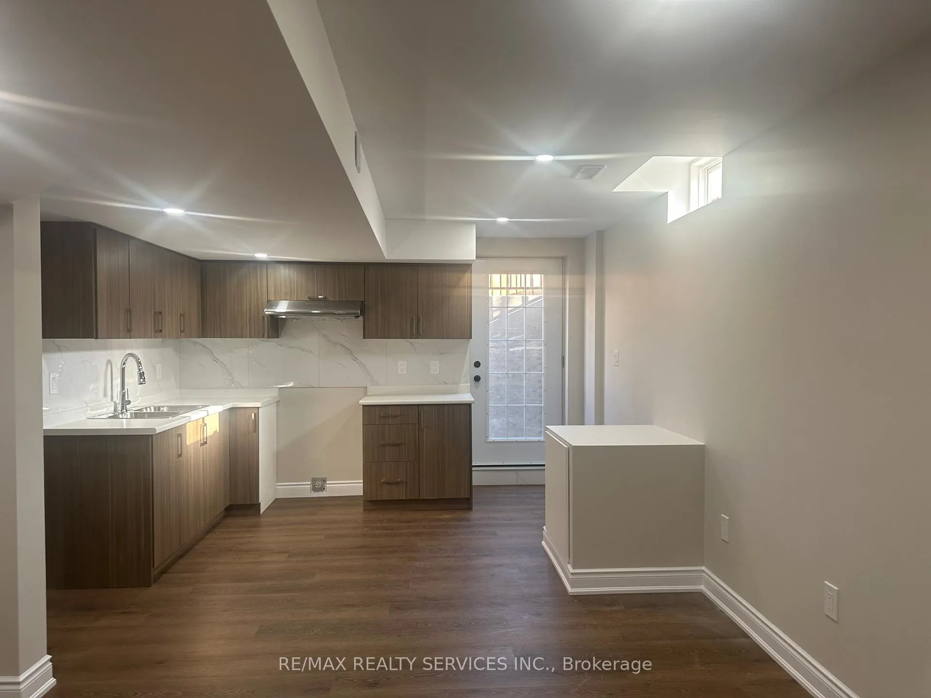 Photo 11 of Unit basement, 15 Powell Dr, Brampton, Sandringham-Wellington — HOMEH