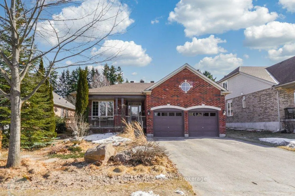 Front of 32 Oakside Dr