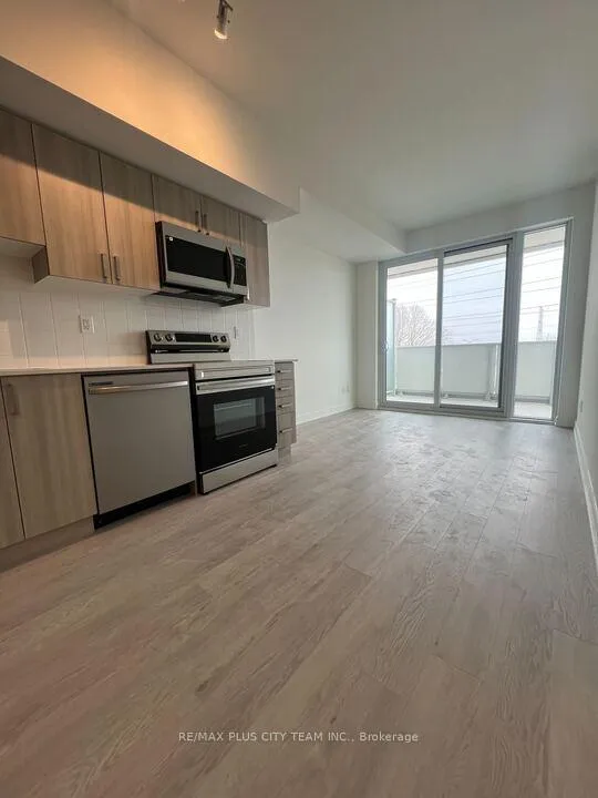 Photo 4 of Unit 207, 1010 Sandy Beach Rd, Pickering, Bay Ridges — HOMEH