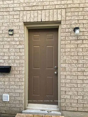 Photo 2 of Unit basement, 82 Banbridge Cres, Brampton, Credit Valley — HOMEH