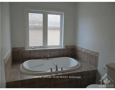 Photo 10 of 224 FLODDEN Way, Ottawa, Barrhaven East — HOMEH