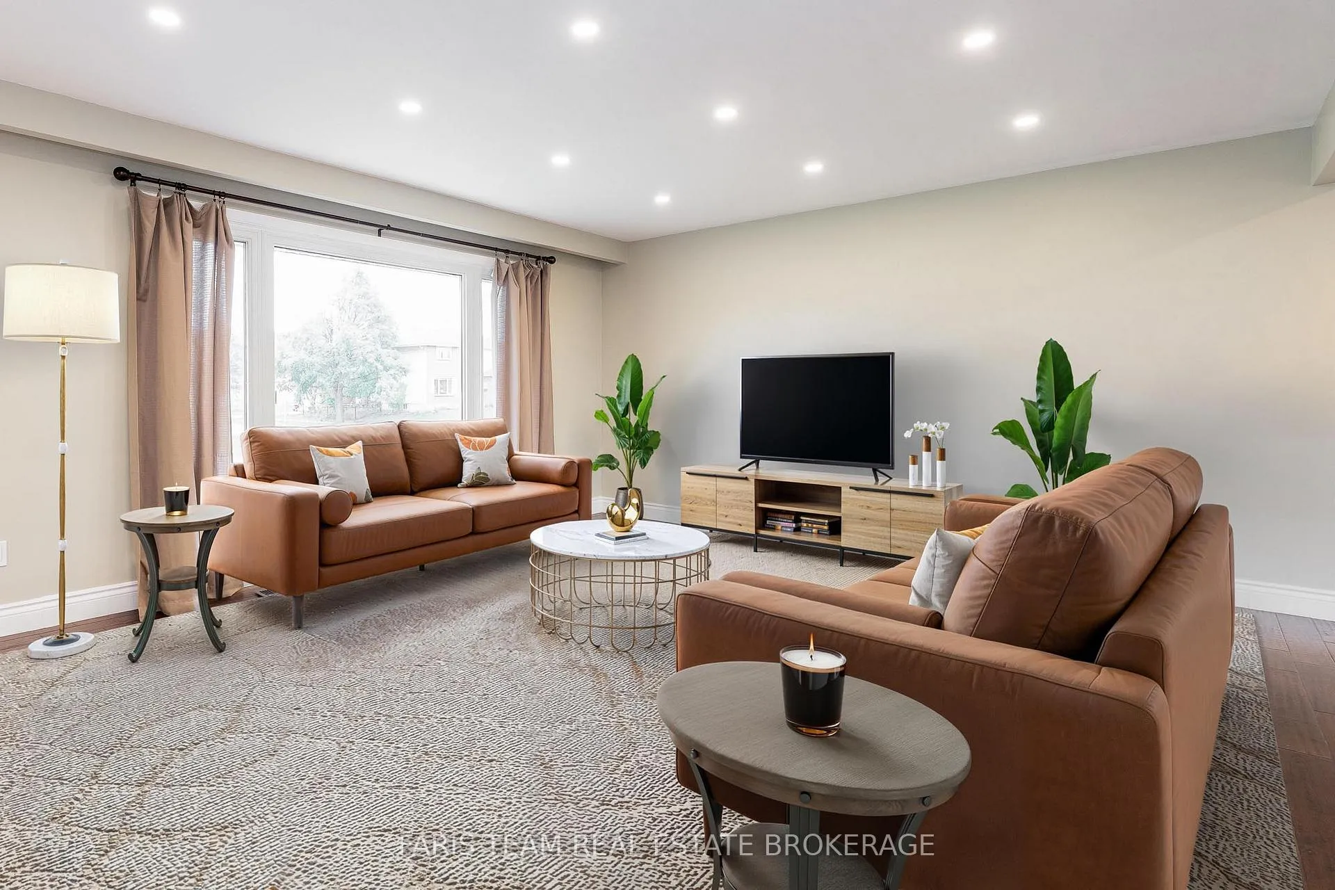 Photo 12 of 128 Rose St, Barrie, Wellington — HOMEH