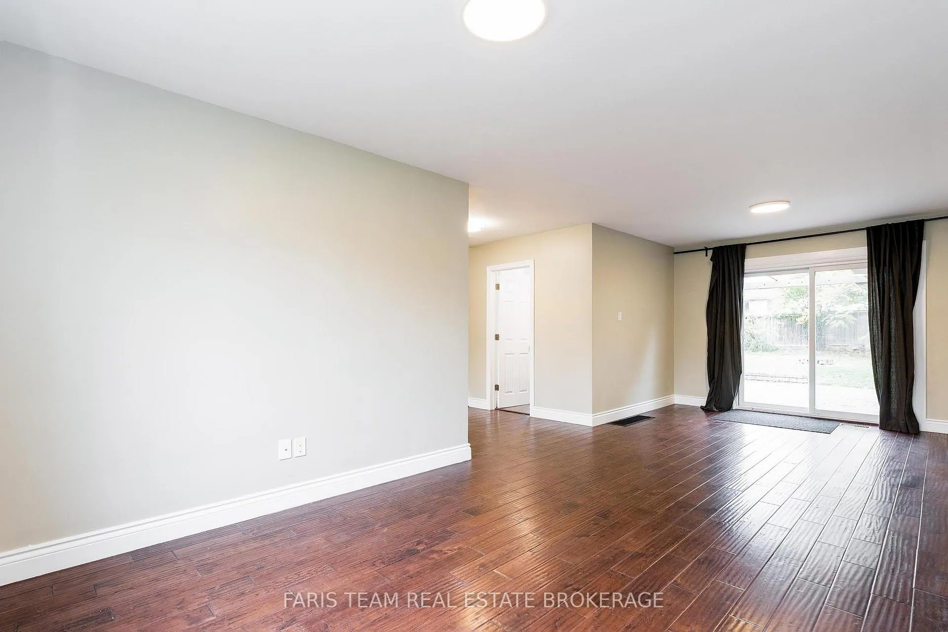 Photo 23 of 128 Rose St, Barrie, Wellington — HOMEH