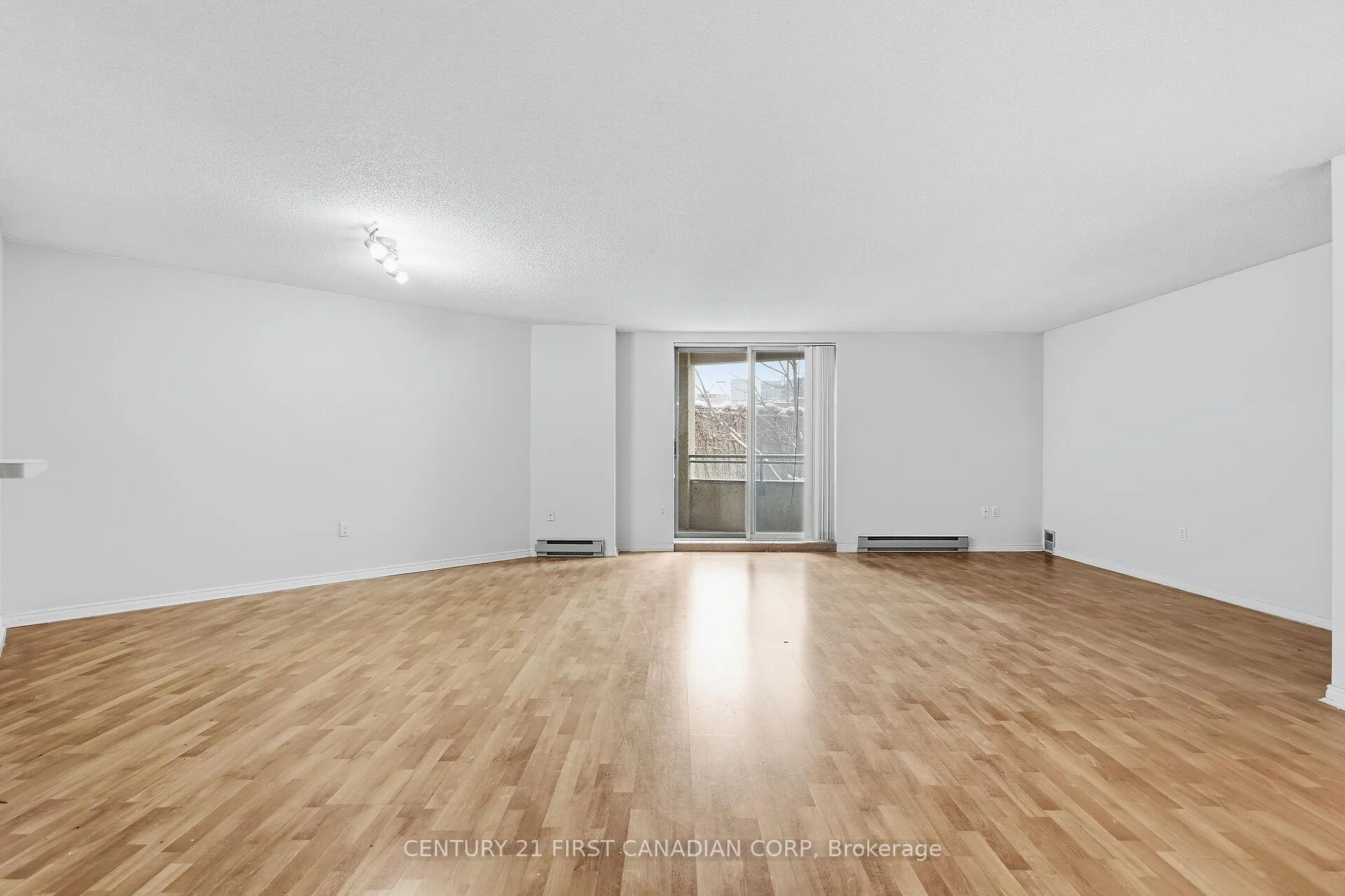Photo 10 of Unit 402, 500 Talbot St, London, East F — HOMEH