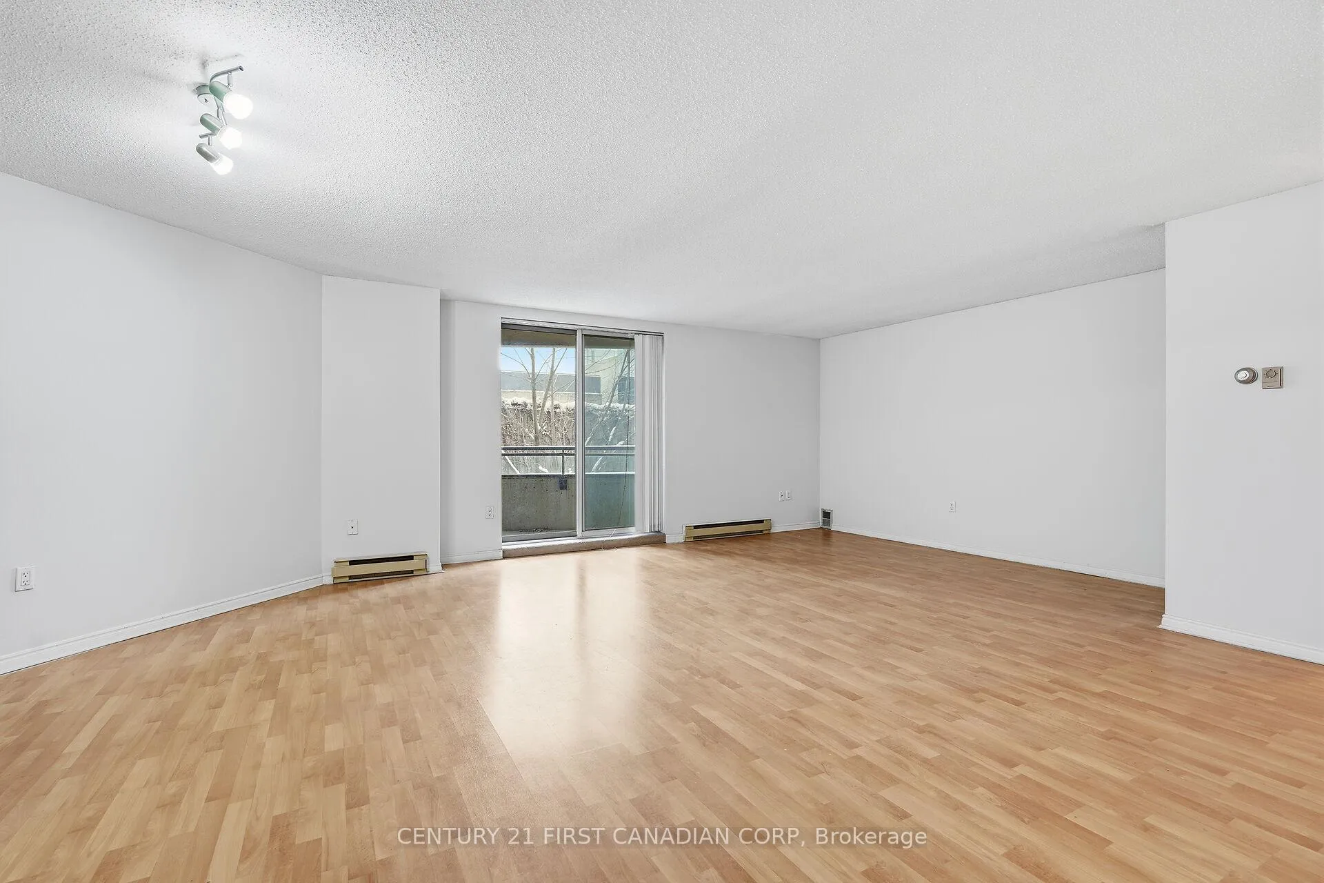 Photo 11 of Unit 402, 500 Talbot St, London, East F — HOMEH