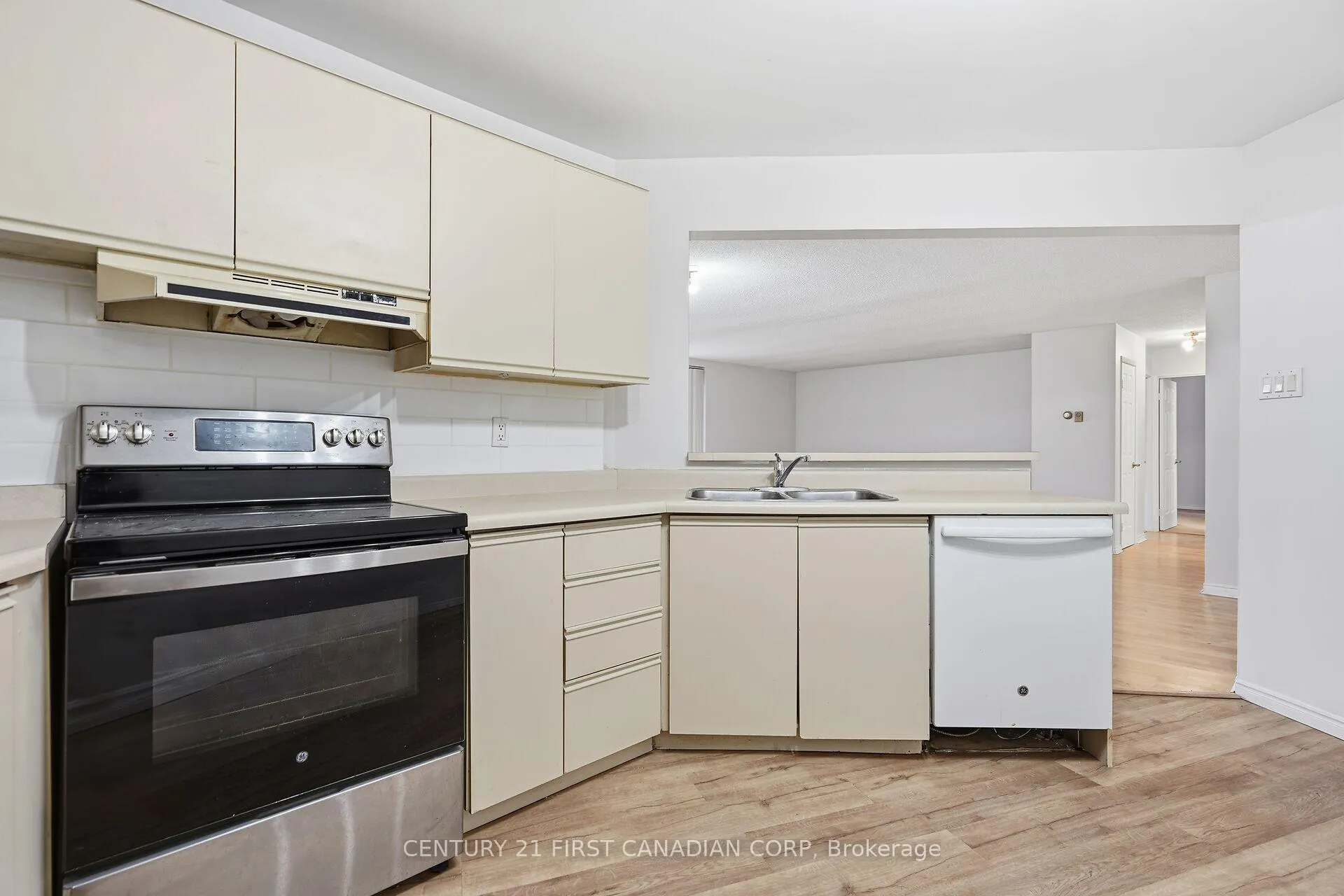 Photo 19 of Unit 402, 500 Talbot St, London, East F — HOMEH