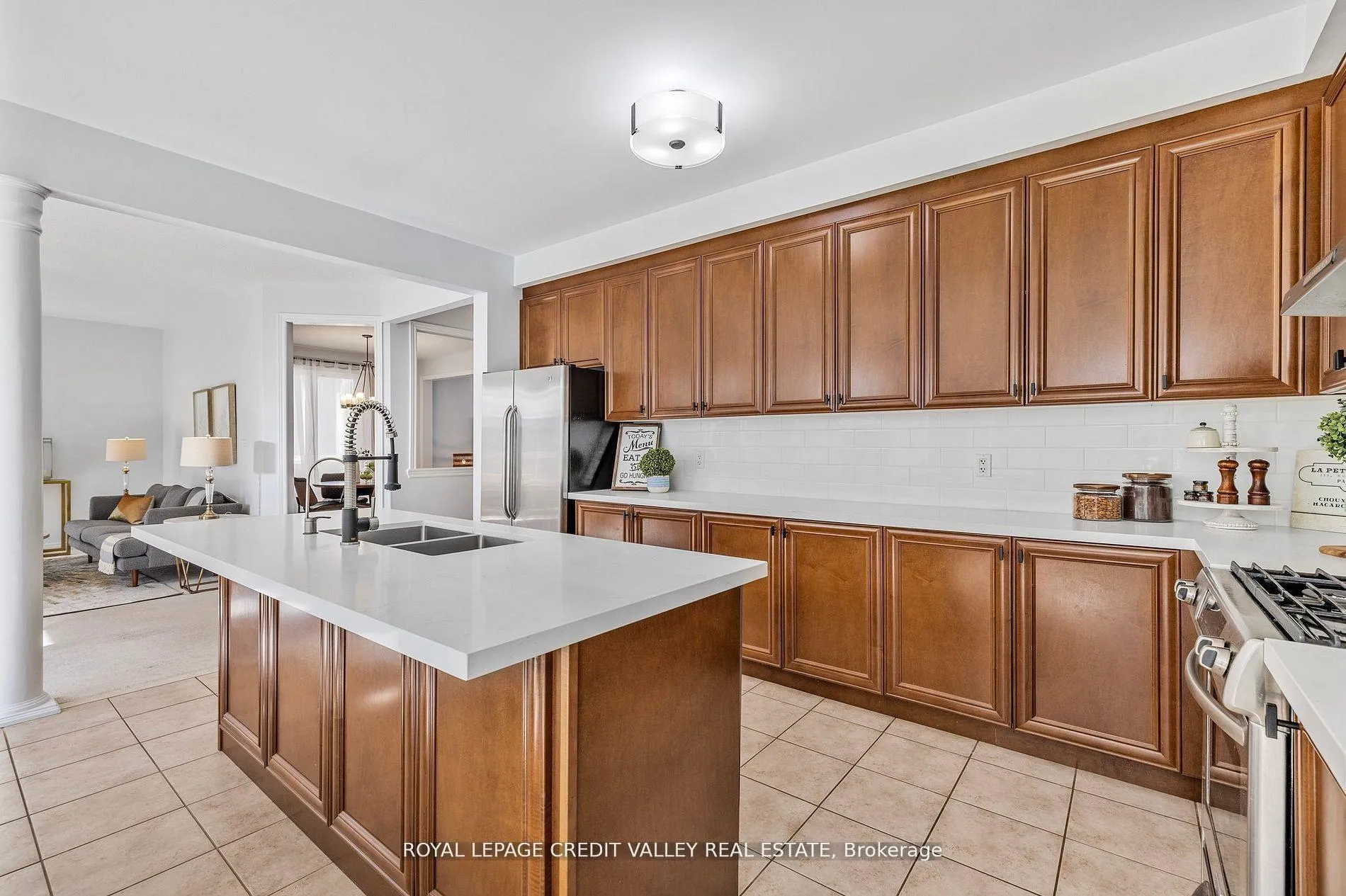 Photo 18 of 14 Larande Crt, Brampton, Bram West — HOMEH