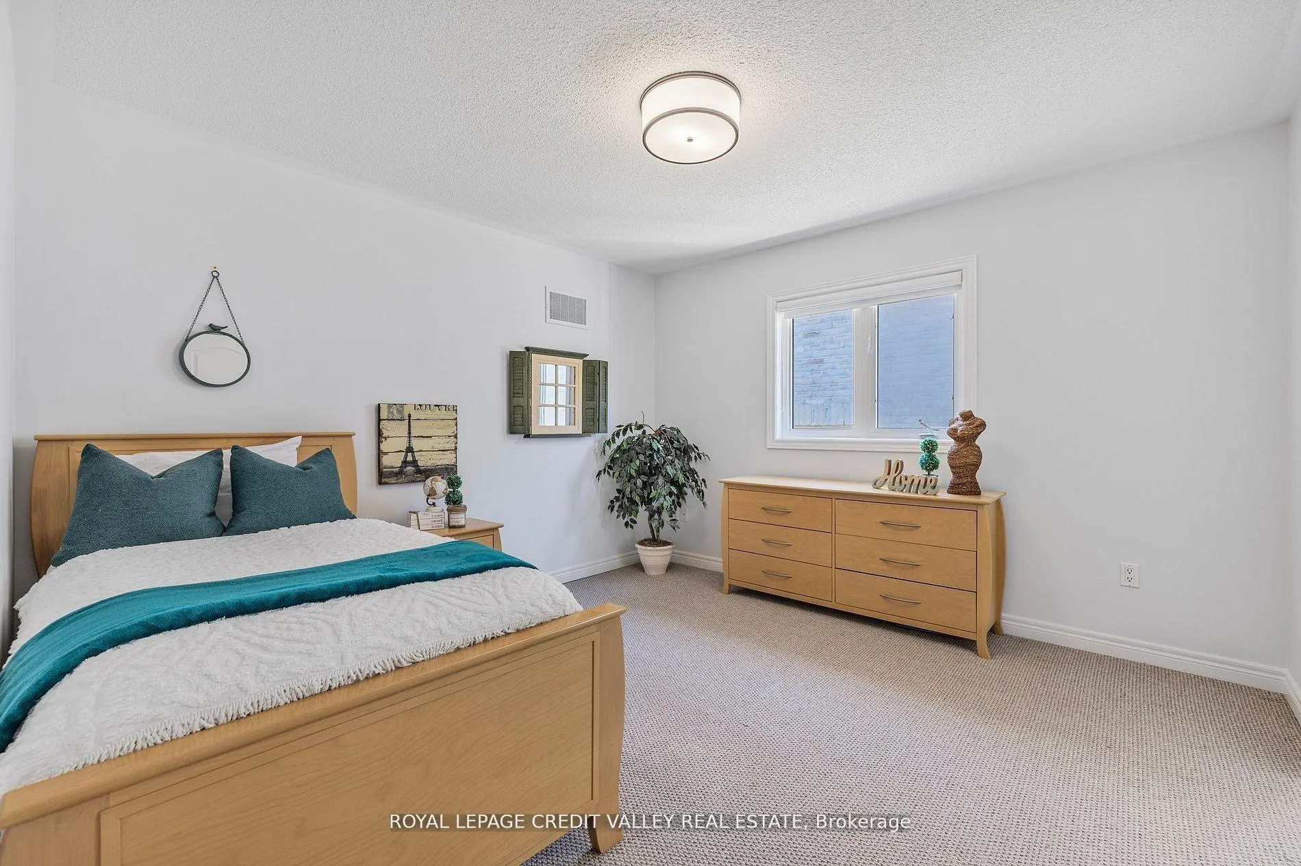 Photo 32 of 14 Larande Crt, Brampton, Bram West — HOMEH
