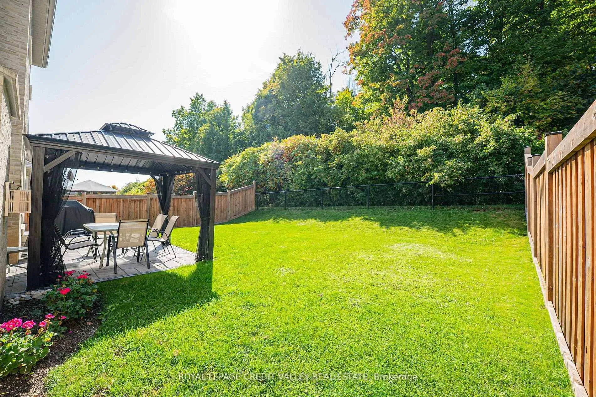 Photo 42 of 14 Larande Crt, Brampton, Bram West — HOMEH