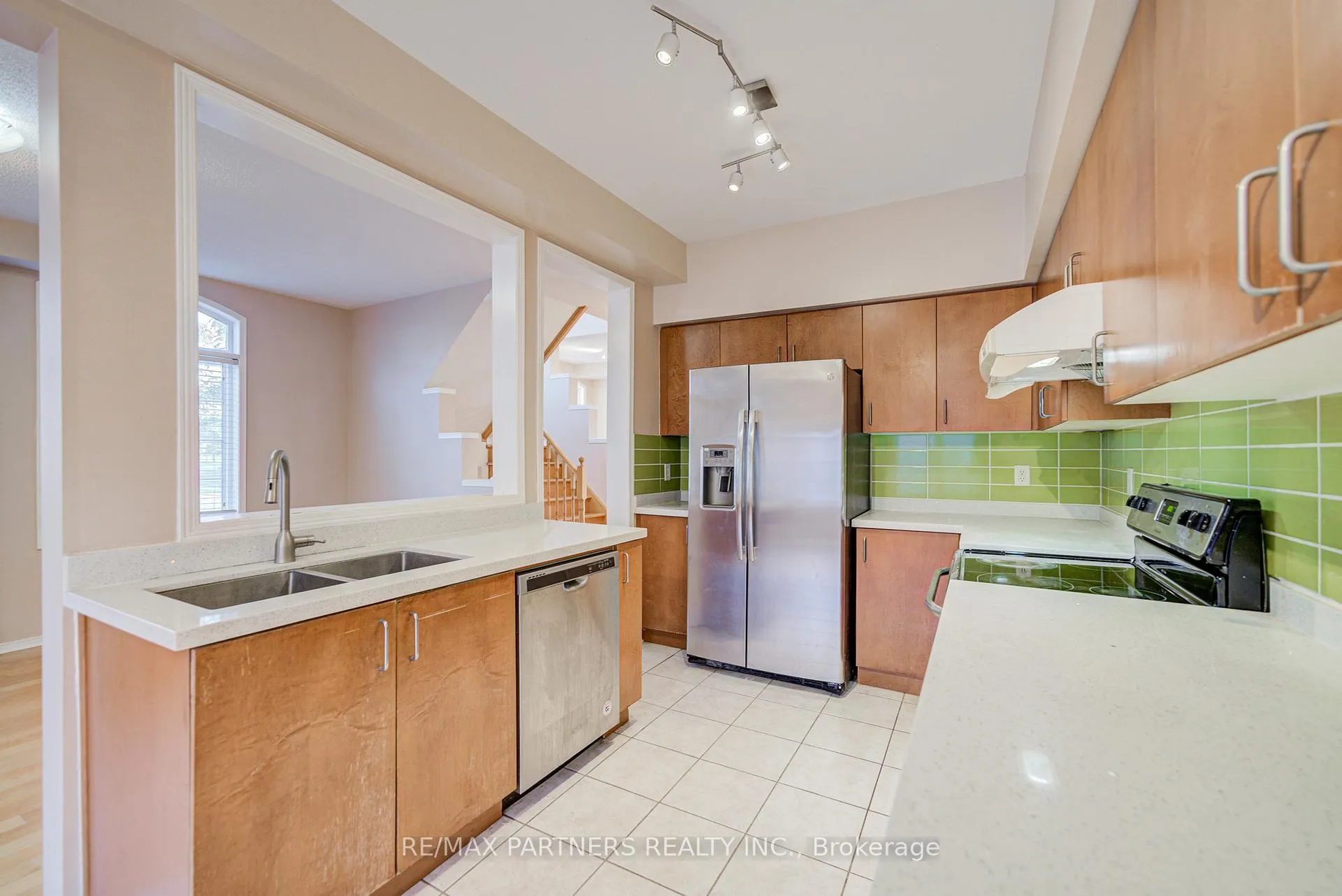 Photo 9 of 496 The Bridle Walk, Markham, Berczy — HOMEH