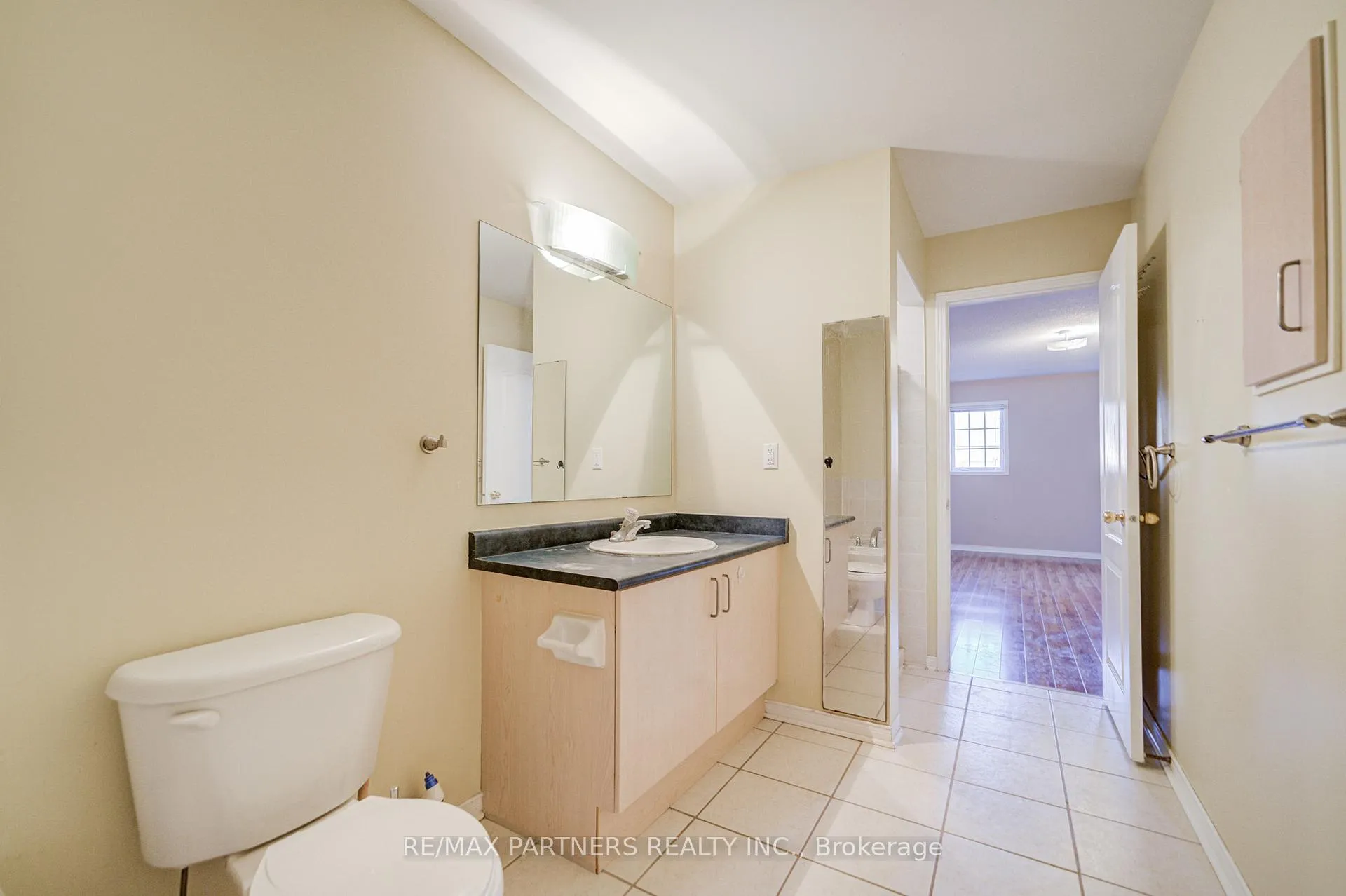 Photo 16 of 496 The Bridle Walk, Markham, Berczy — HOMEH