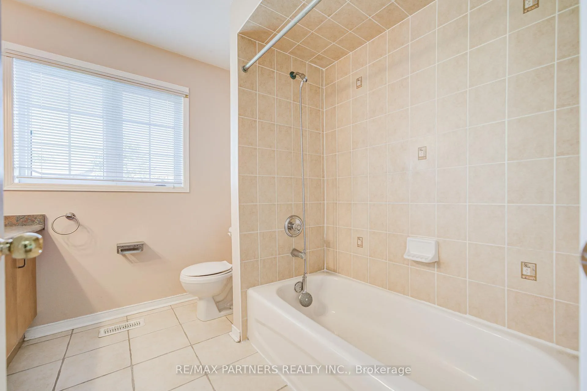 Photo 19 of 496 The Bridle Walk, Markham, Berczy — HOMEH