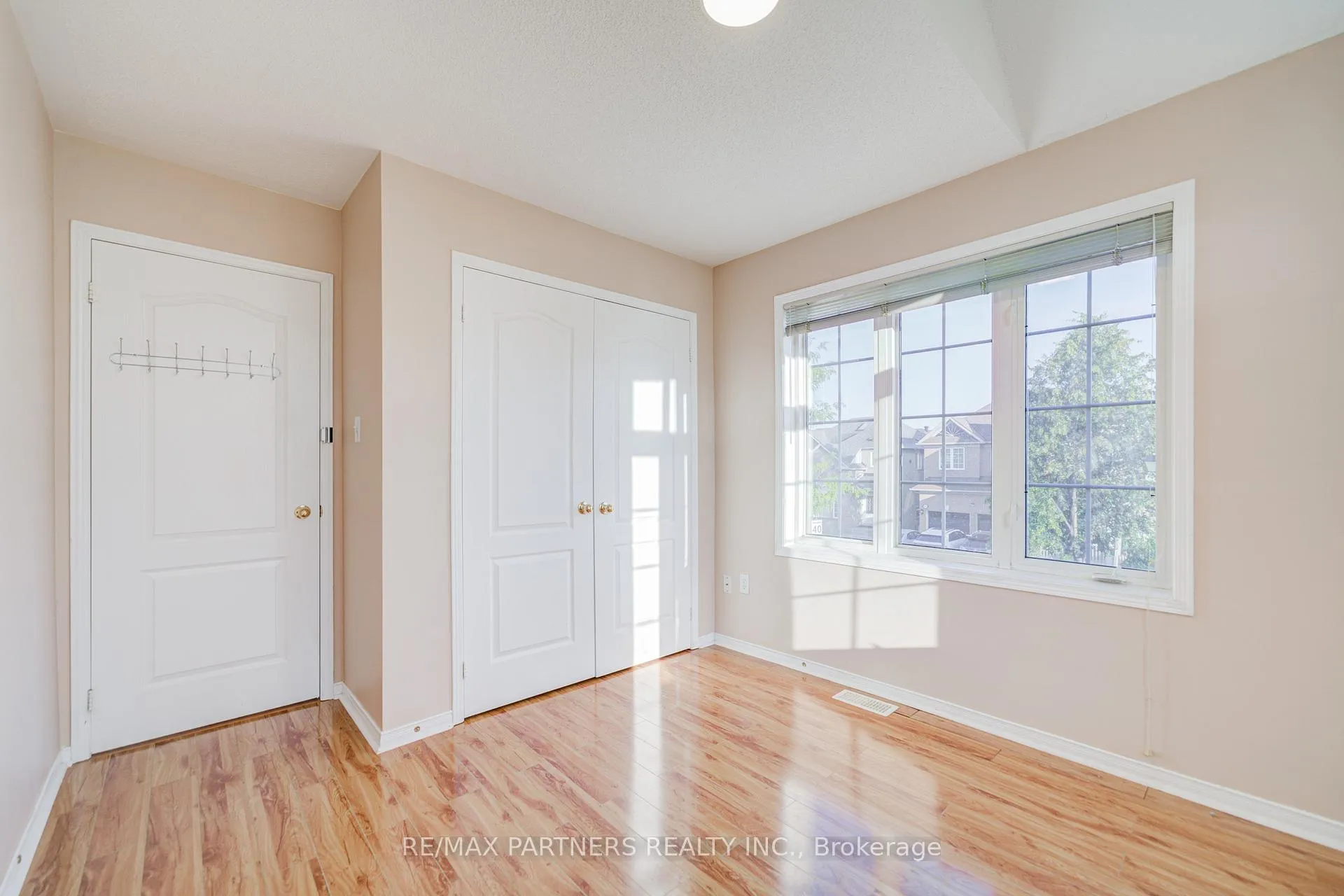 Photo 20 of 496 The Bridle Walk, Markham, Berczy — HOMEH