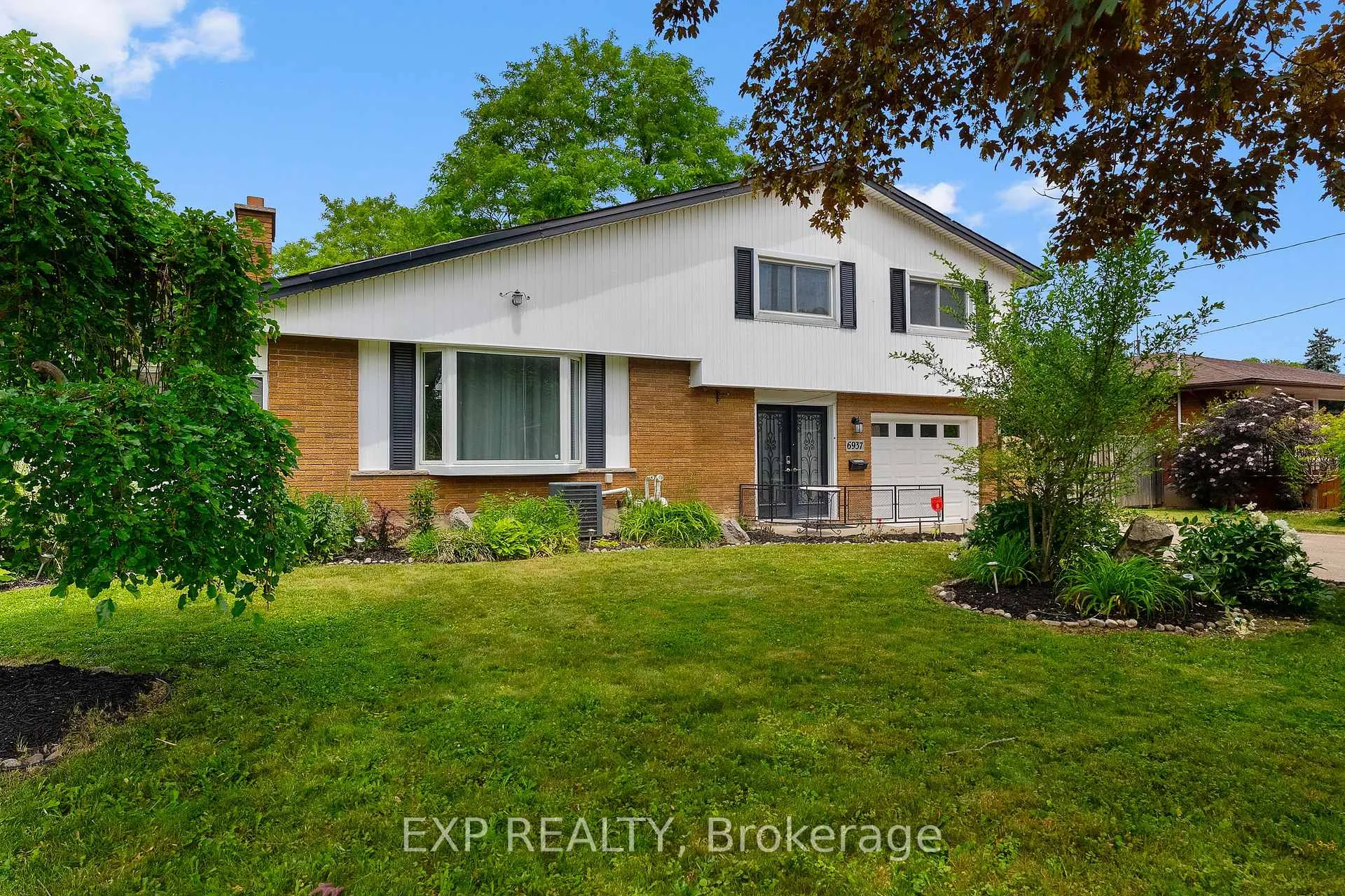 Photo 1 of 6937 Waterloo Dr, Niagara Falls, Casey — HOMEH