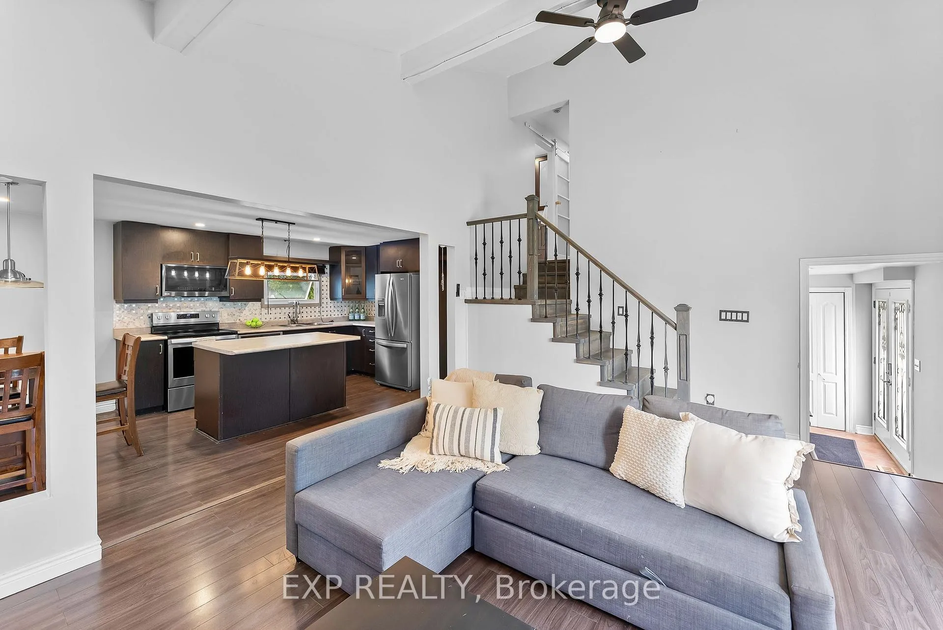 Photo 8 of 6937 Waterloo Dr, Niagara Falls, Casey — HOMEH