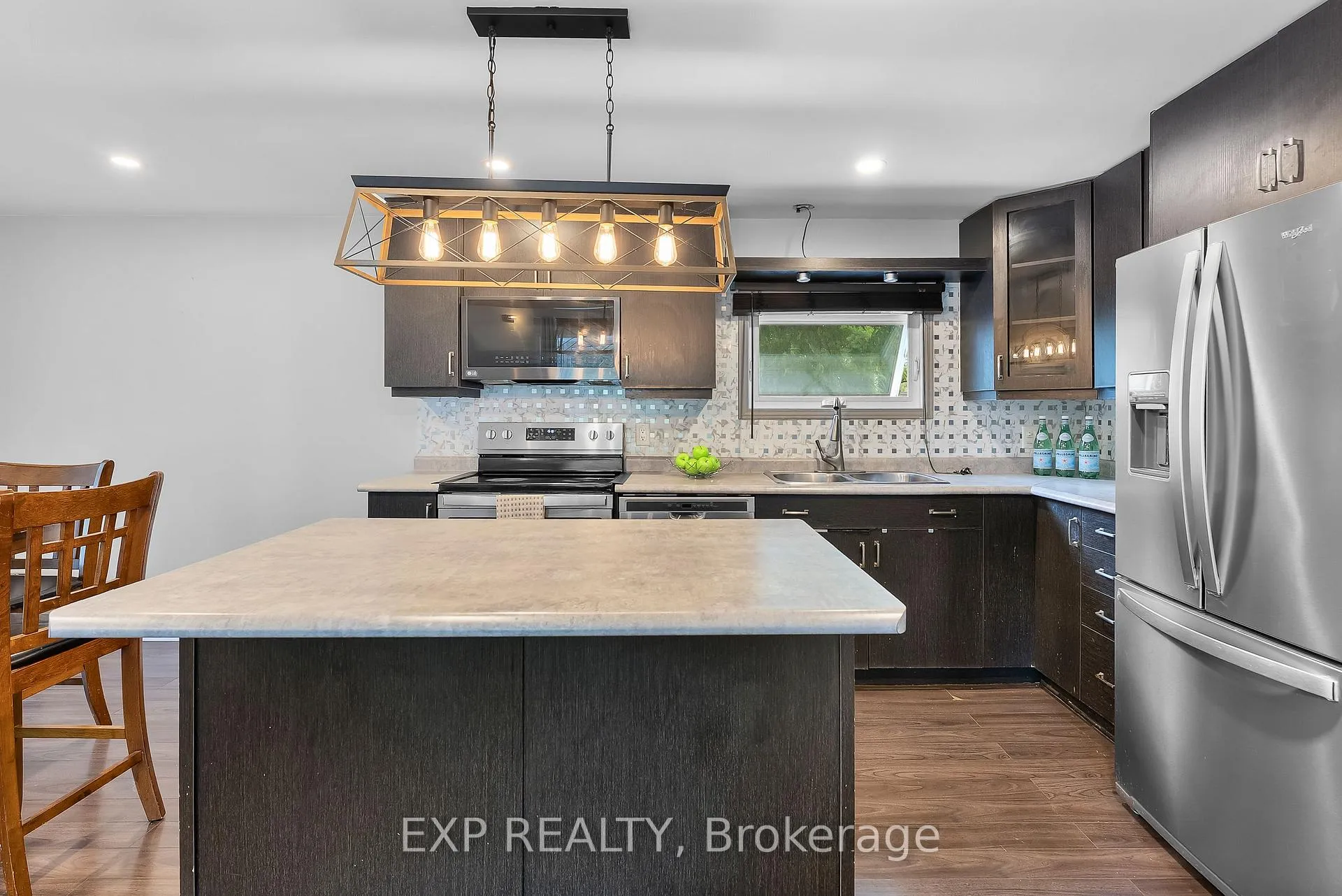 Photo 12 of 6937 Waterloo Dr, Niagara Falls, Casey — HOMEH
