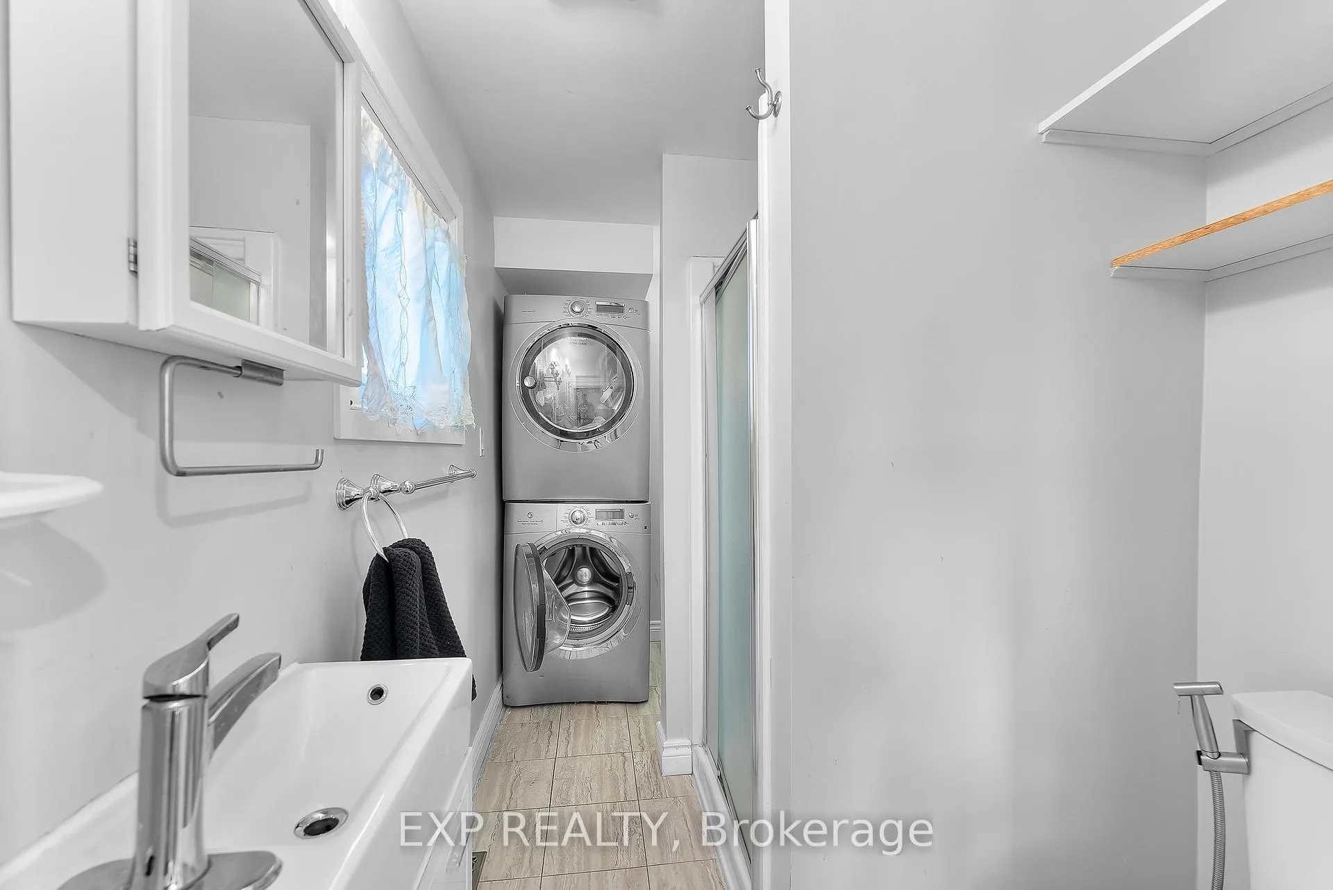 Photo 19 of 6937 Waterloo Dr, Niagara Falls, Casey — HOMEH