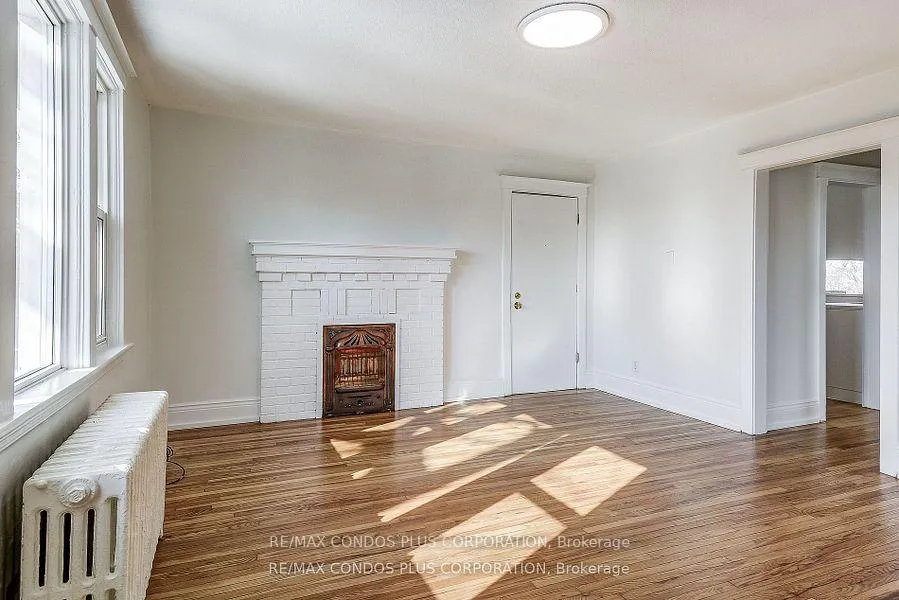 Photo 2 of Unit 5, 4 North Oval St, Hamilton, Westdale — HOMEH