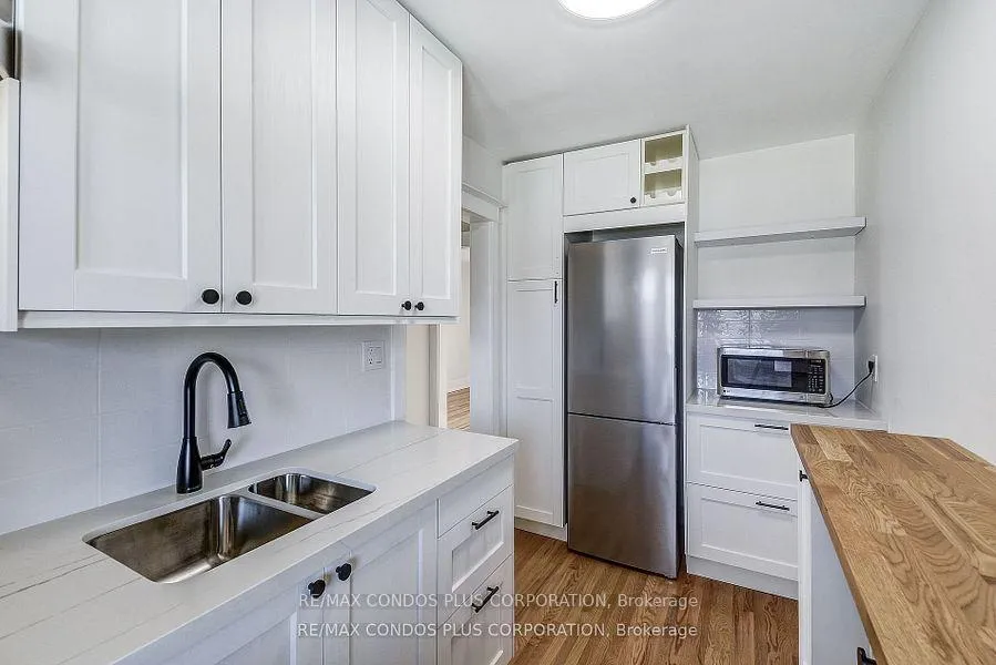 Photo 6 of Unit 5, 4 North Oval St, Hamilton, Westdale — HOMEH