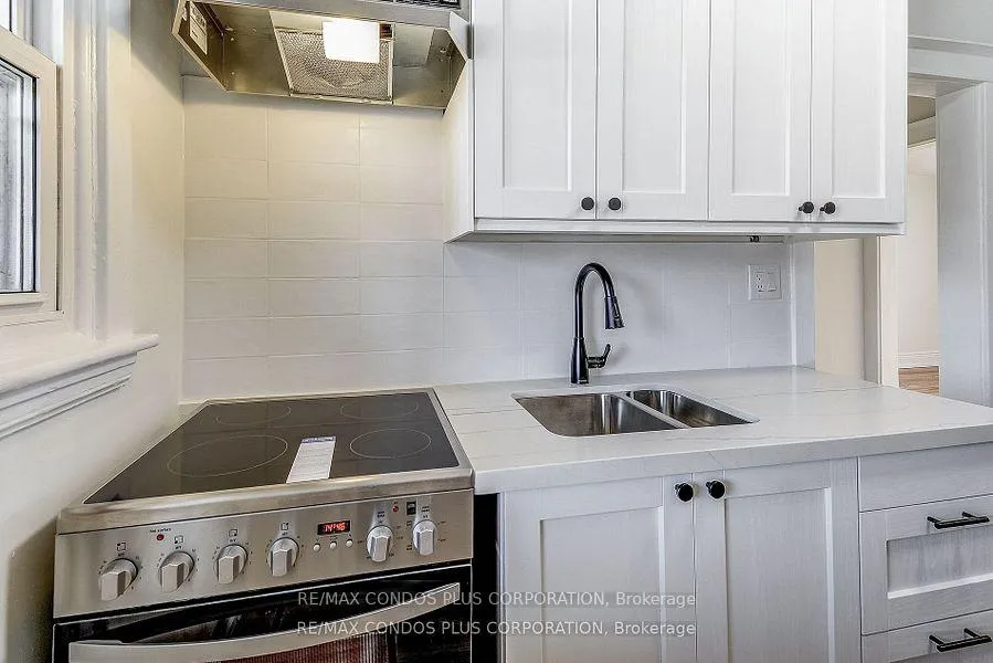 Photo 7 of Unit 5, 4 North Oval St, Hamilton, Westdale — HOMEH