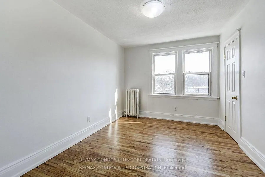 Photo 14 of Unit 5, 4 North Oval St, Hamilton, Westdale — HOMEH