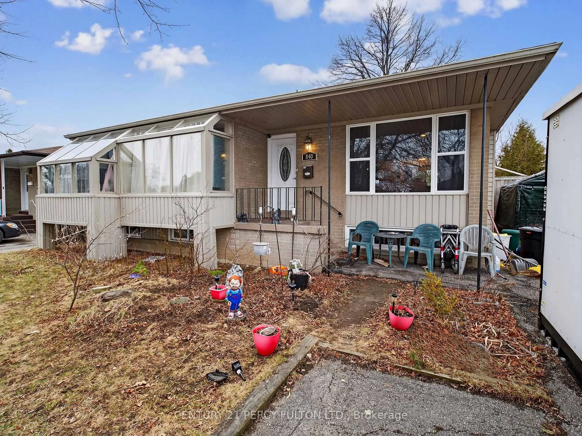 Photo 2 of 840 Bem Ave, Pickering, Bay Ridges — HOMEH
