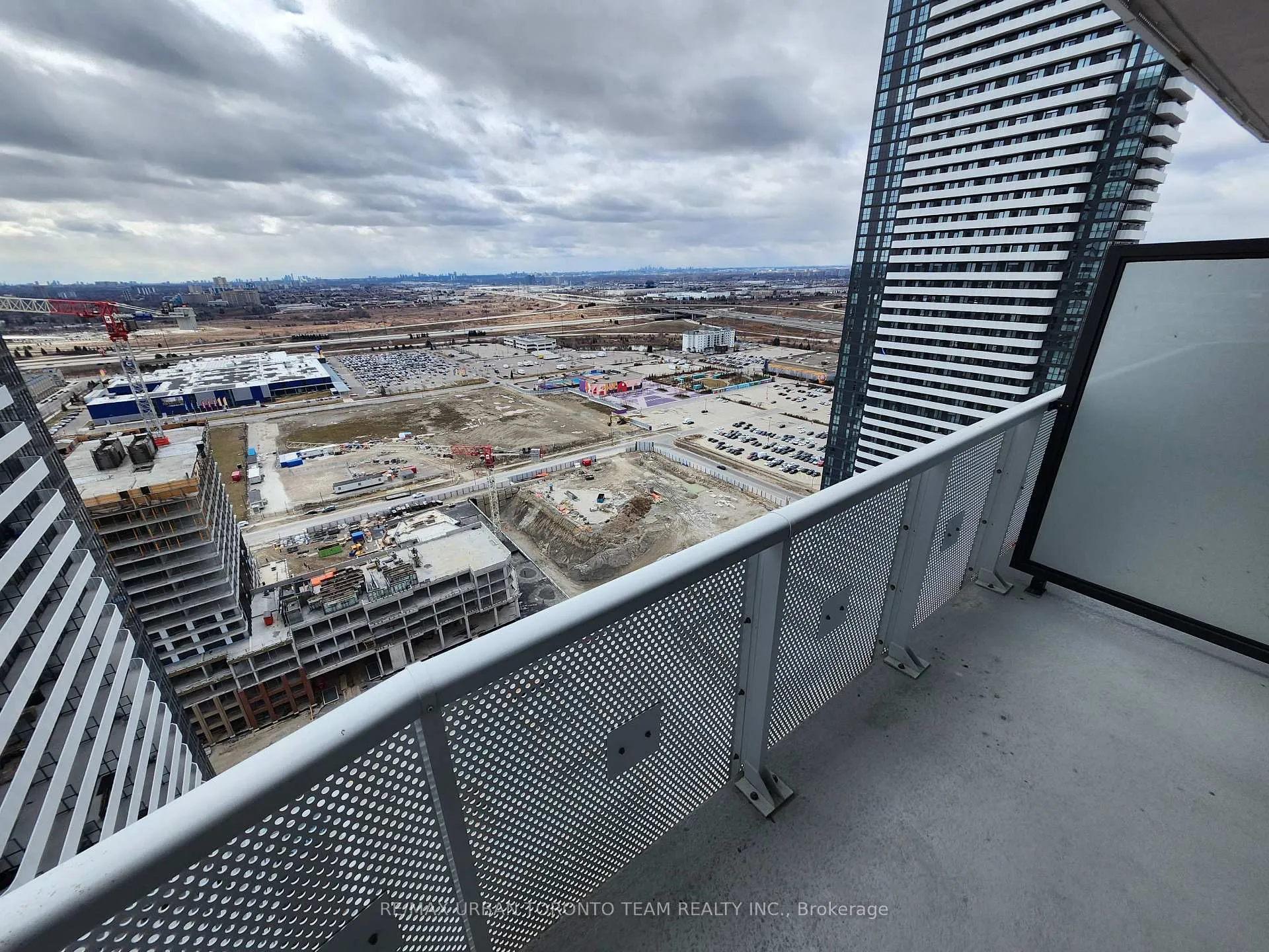 Photo 4 of Unit 3010, 8 Interchange Way, Vaughan, Vaughan Corporate Centre — HOMEH