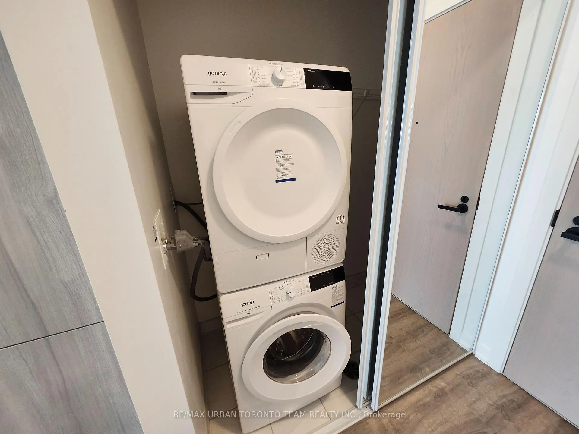 Photo 9 of Unit 3010, 8 Interchange Way, Vaughan, Vaughan Corporate Centre — HOMEH
