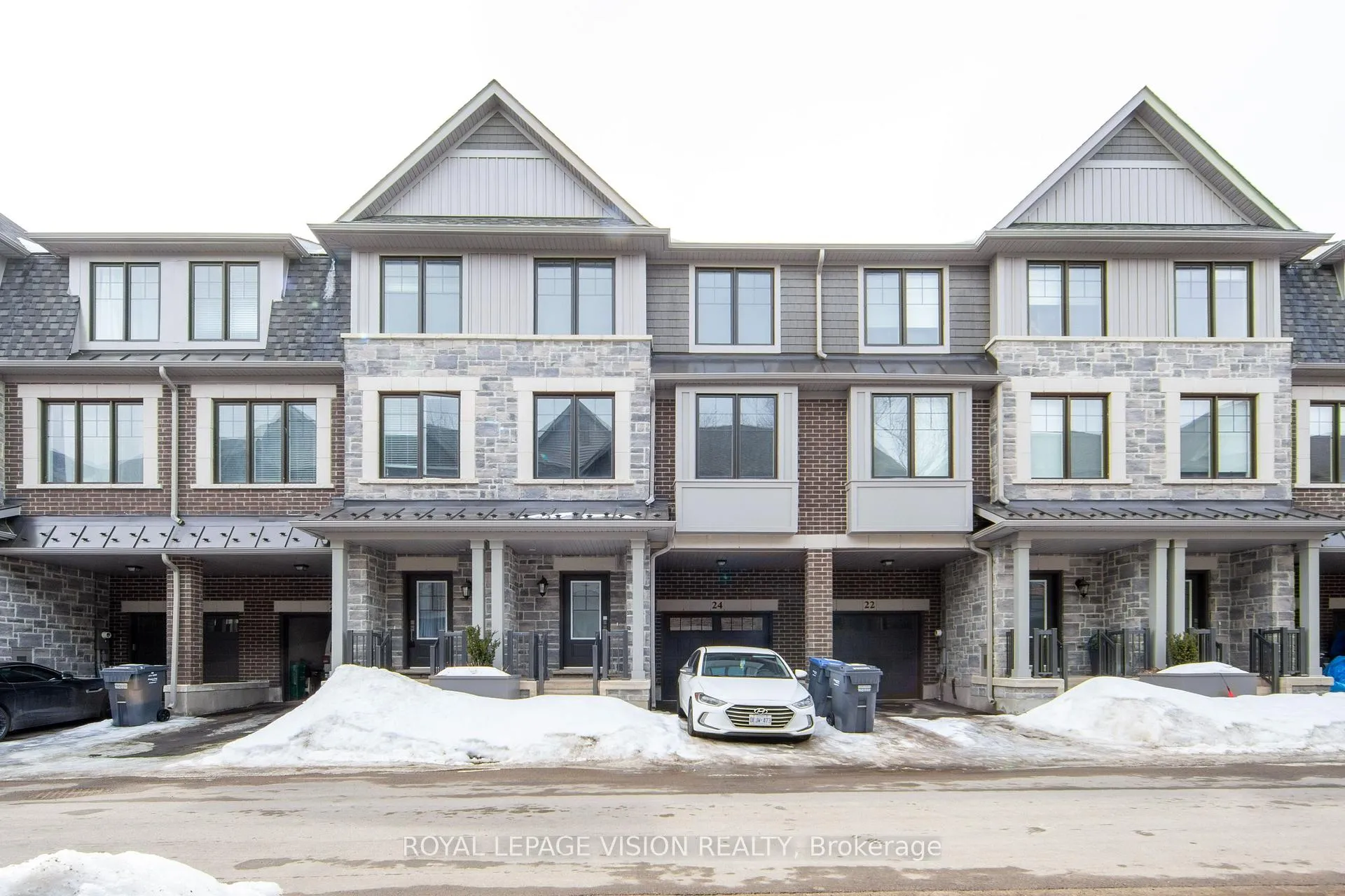 Photo 1 of 24 Folcroft St, Brampton, Credit Valley — HOMEH