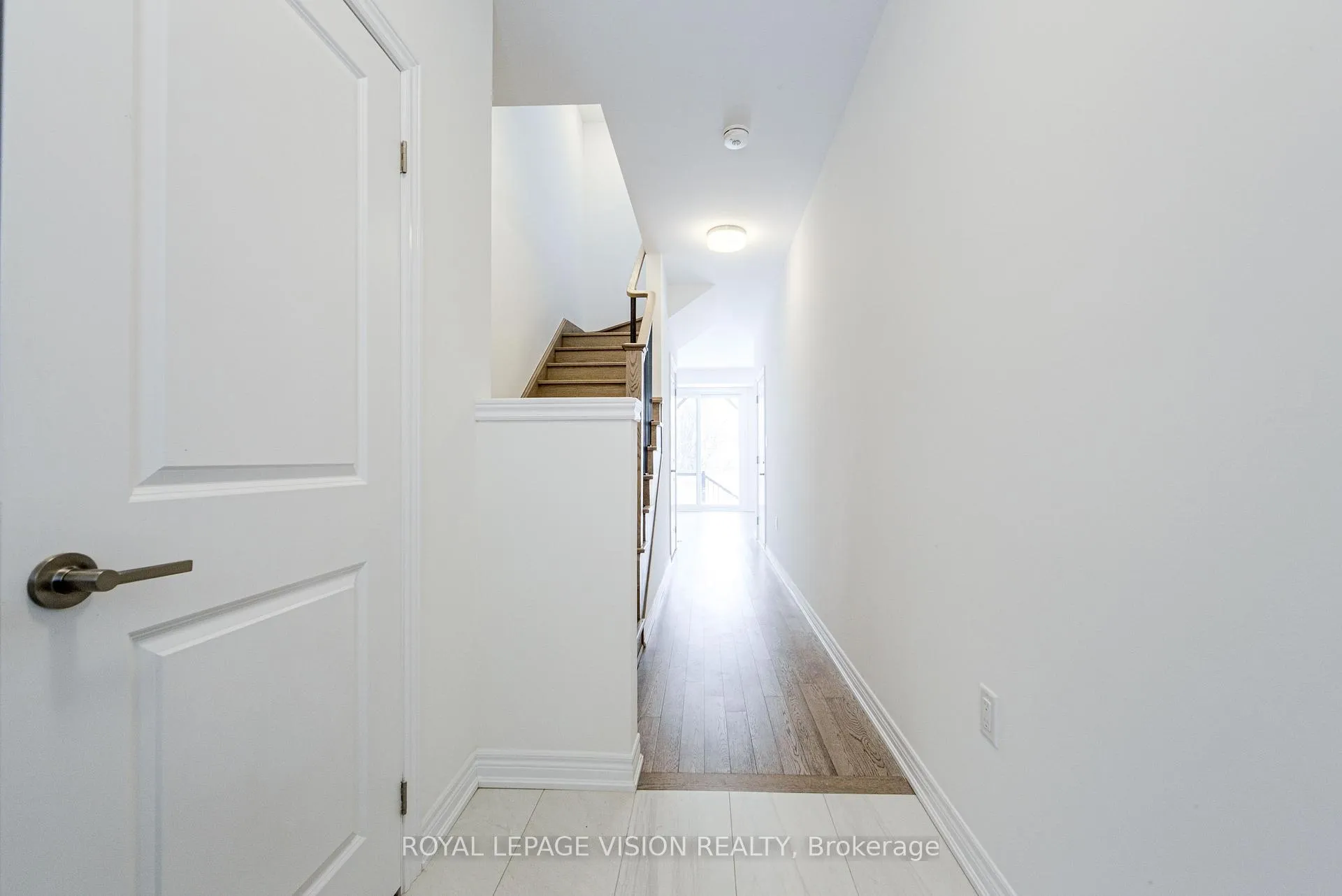 Photo 4 of 24 Folcroft St, Brampton, Credit Valley — HOMEH